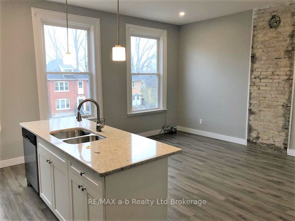 44 Stanley Street 2, London South, On N6c 1b1