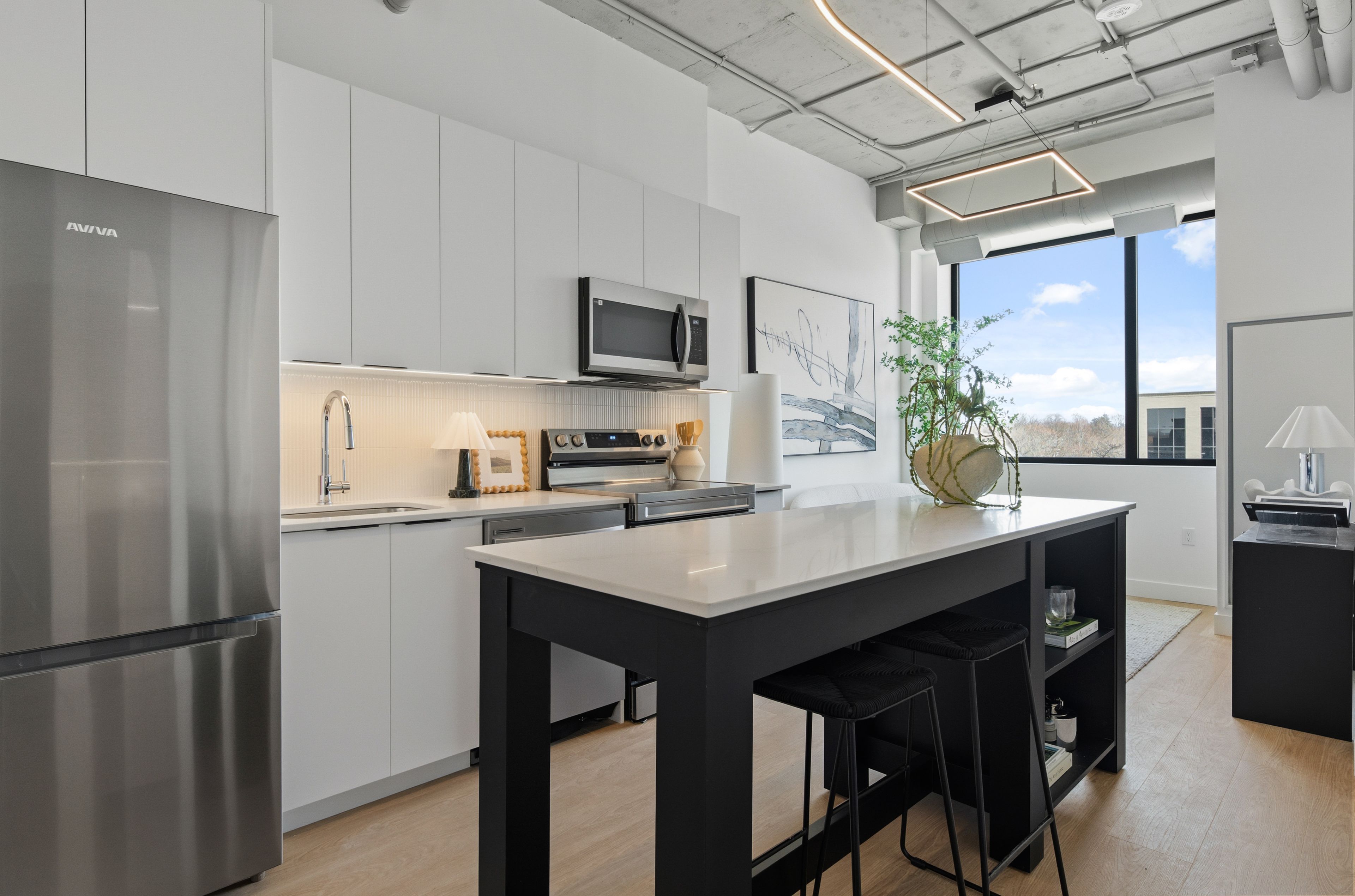 685 Richmond Street 203, London East, On N6a 5m1