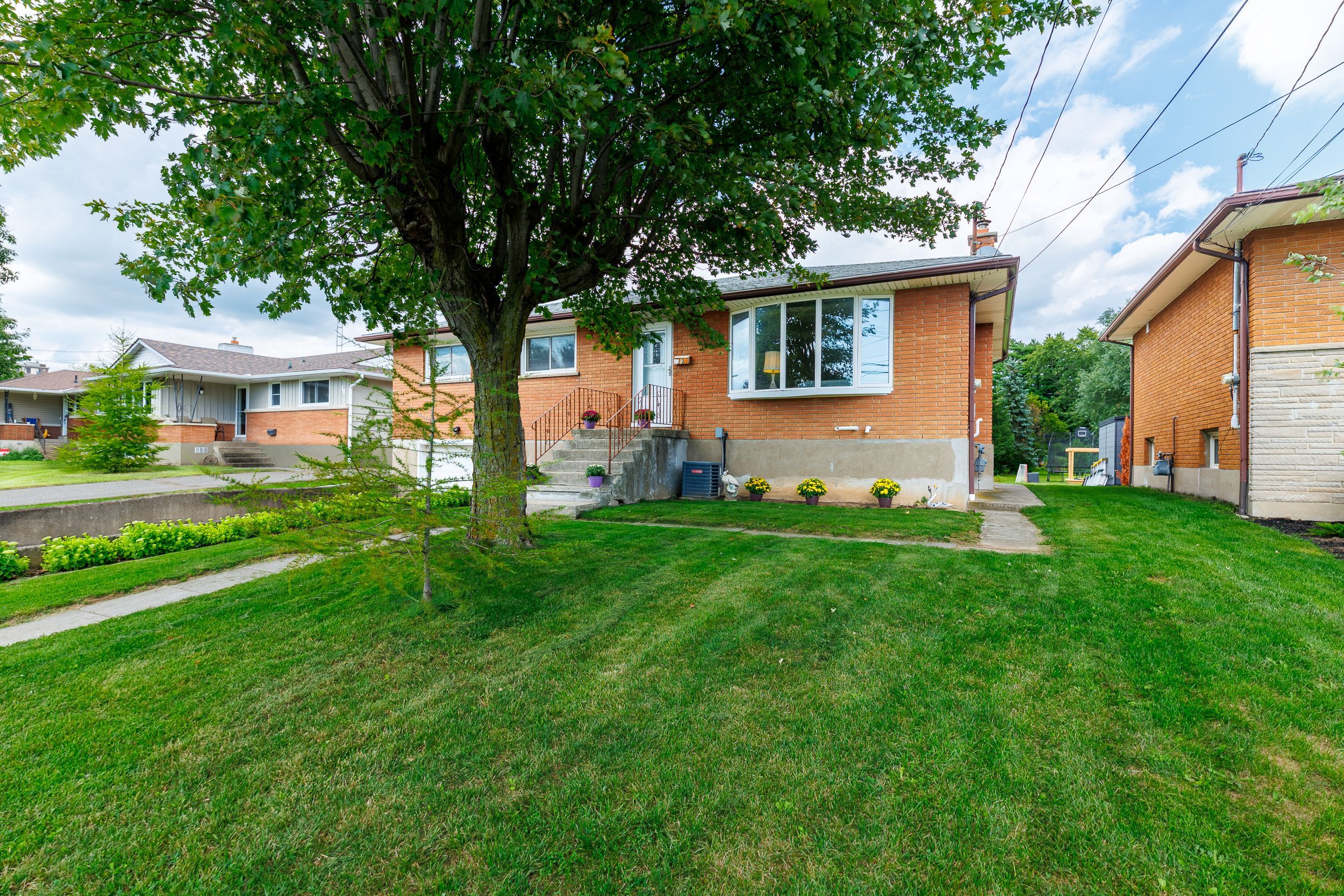 12 Berkley Avenue, Port Colborne, On L3k 1t2