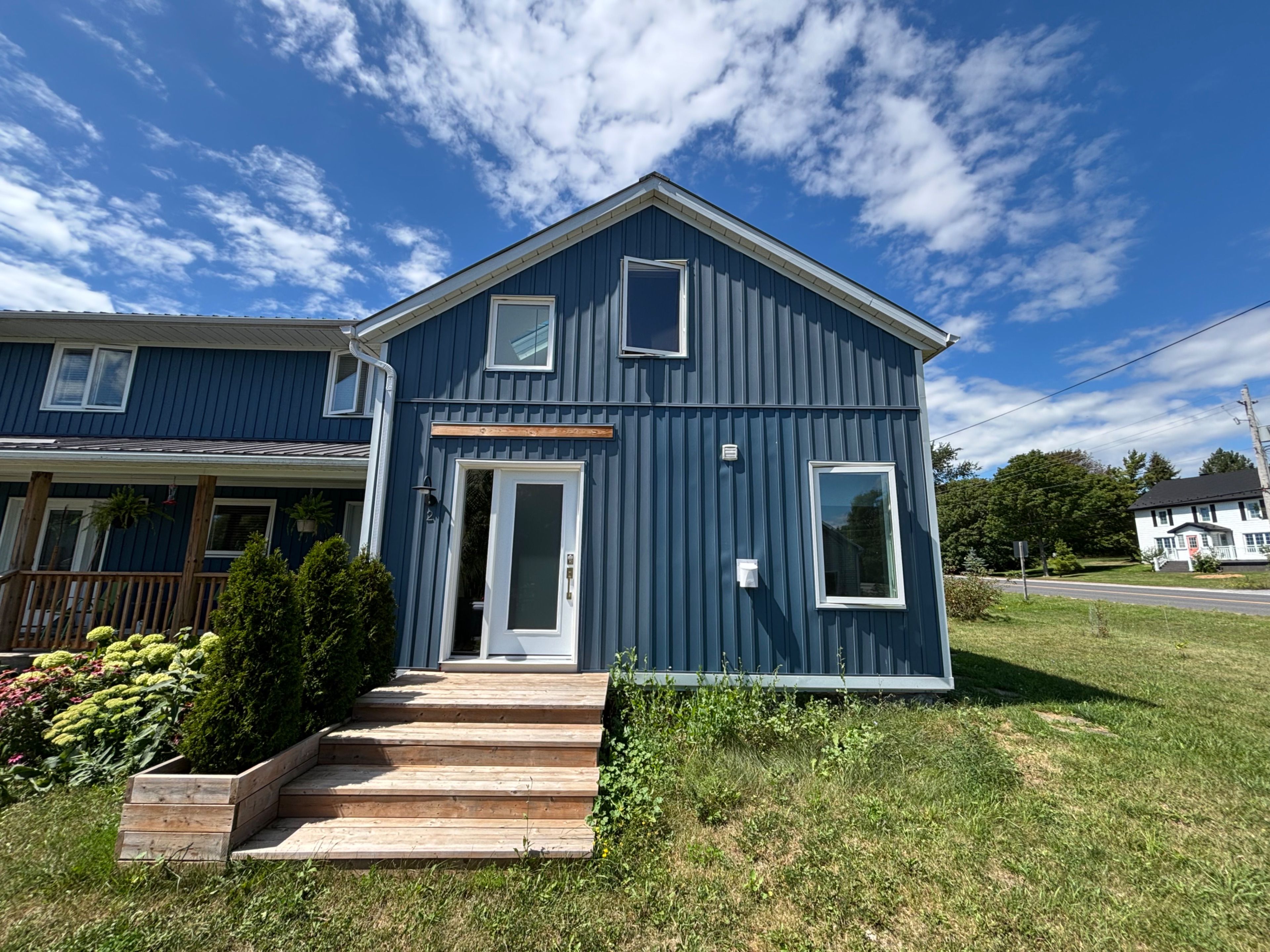 18683 Loyalist Parkway 2, Prince Edward County, On K0k 2j0