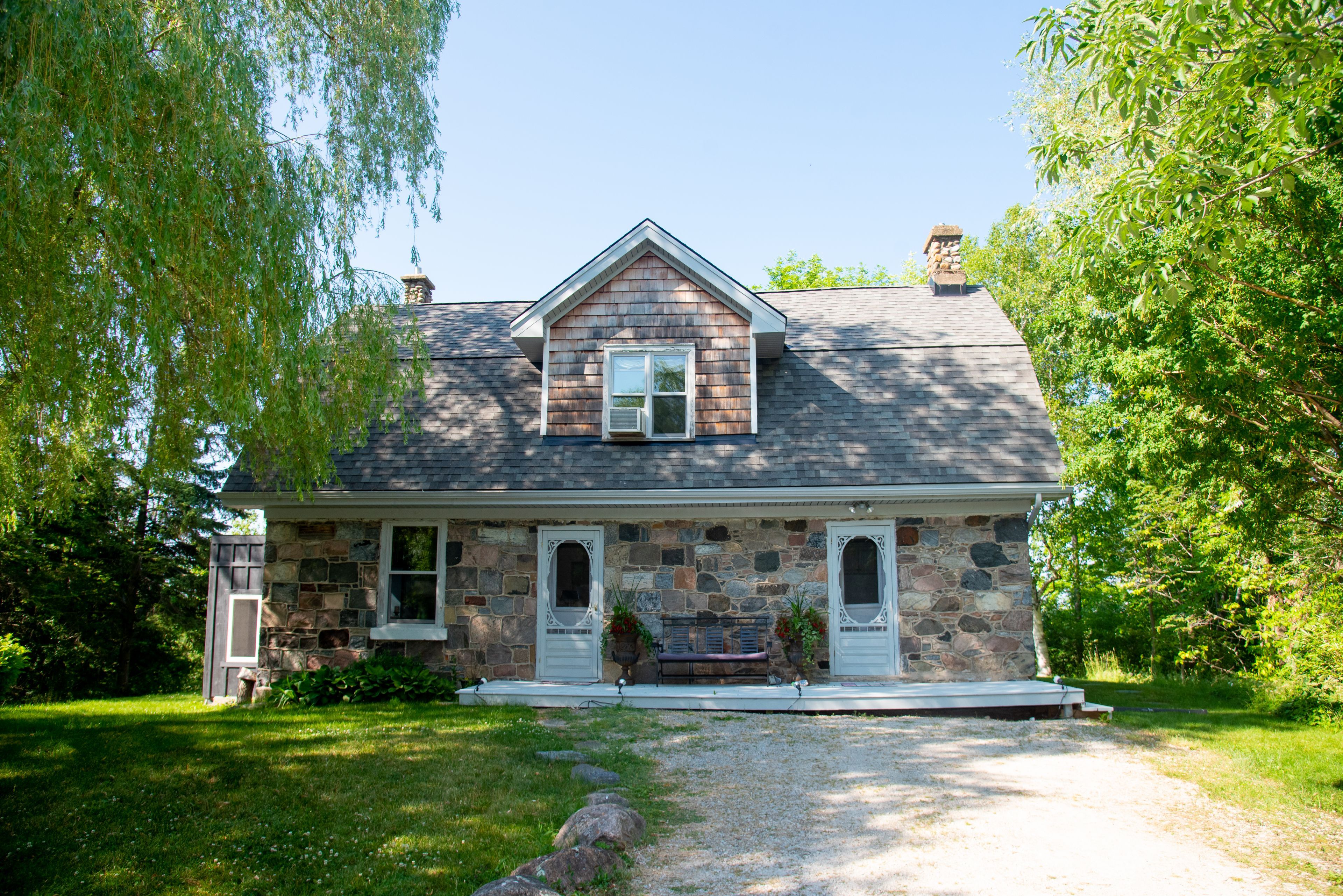 137 39th Side Road, Blue Mountains, On N0h 2p0
