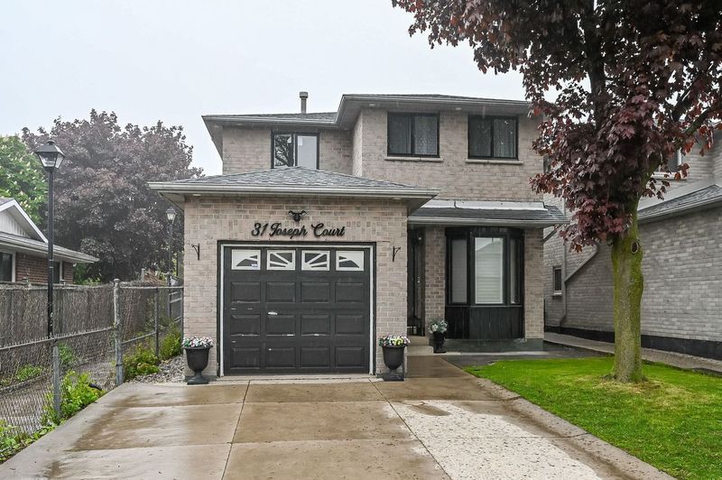 31 Joseph Court Lower Unit, Hamilton, On L9c 7j4