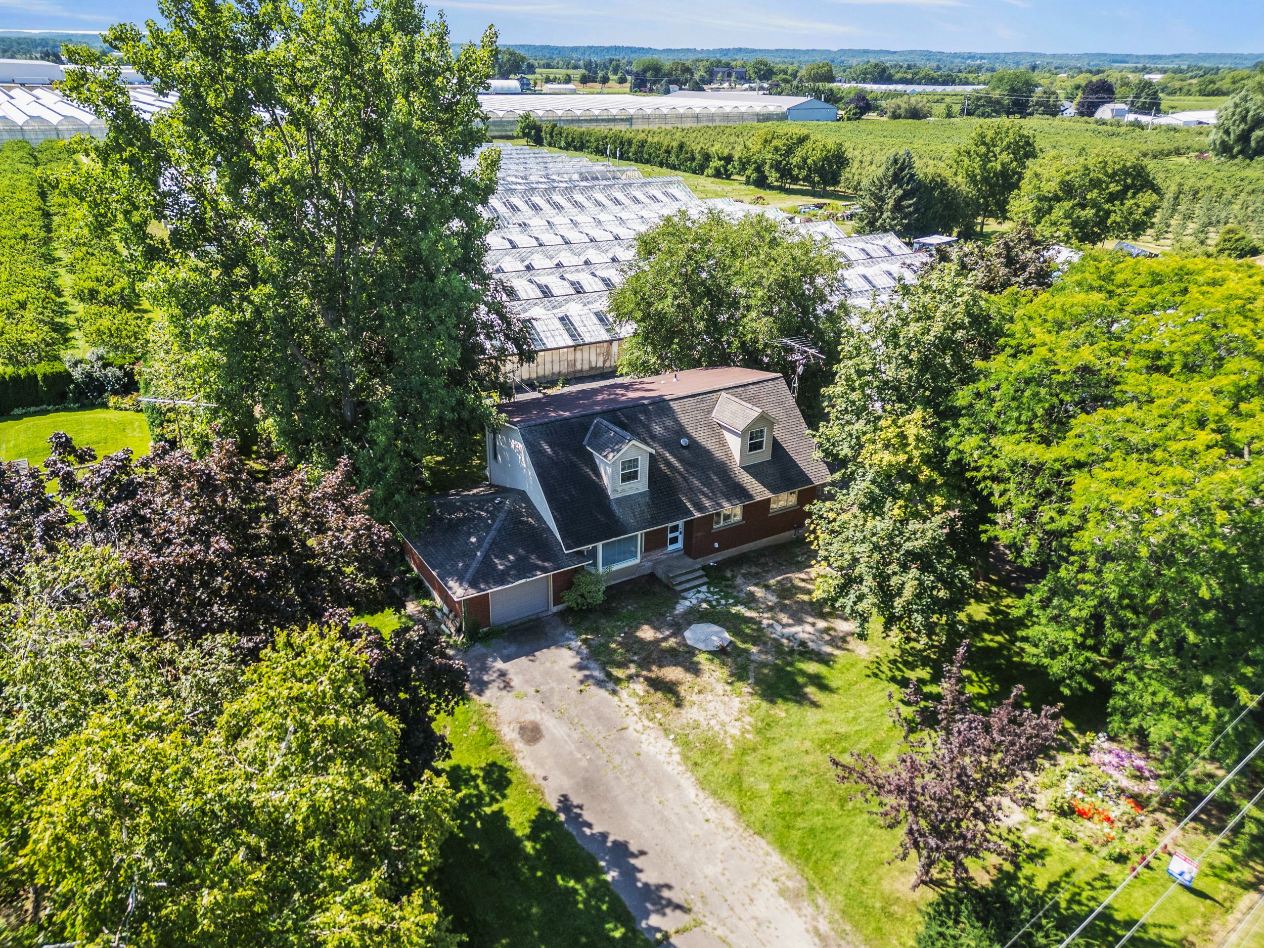 1648 Third Avenue, St. Catharines, On L2r 6p9