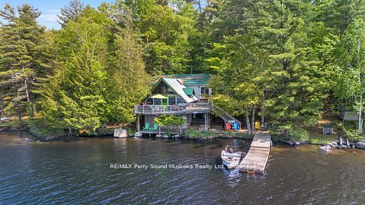 124 Healey Lake Water, The Archipelago, On P2a 2w8
