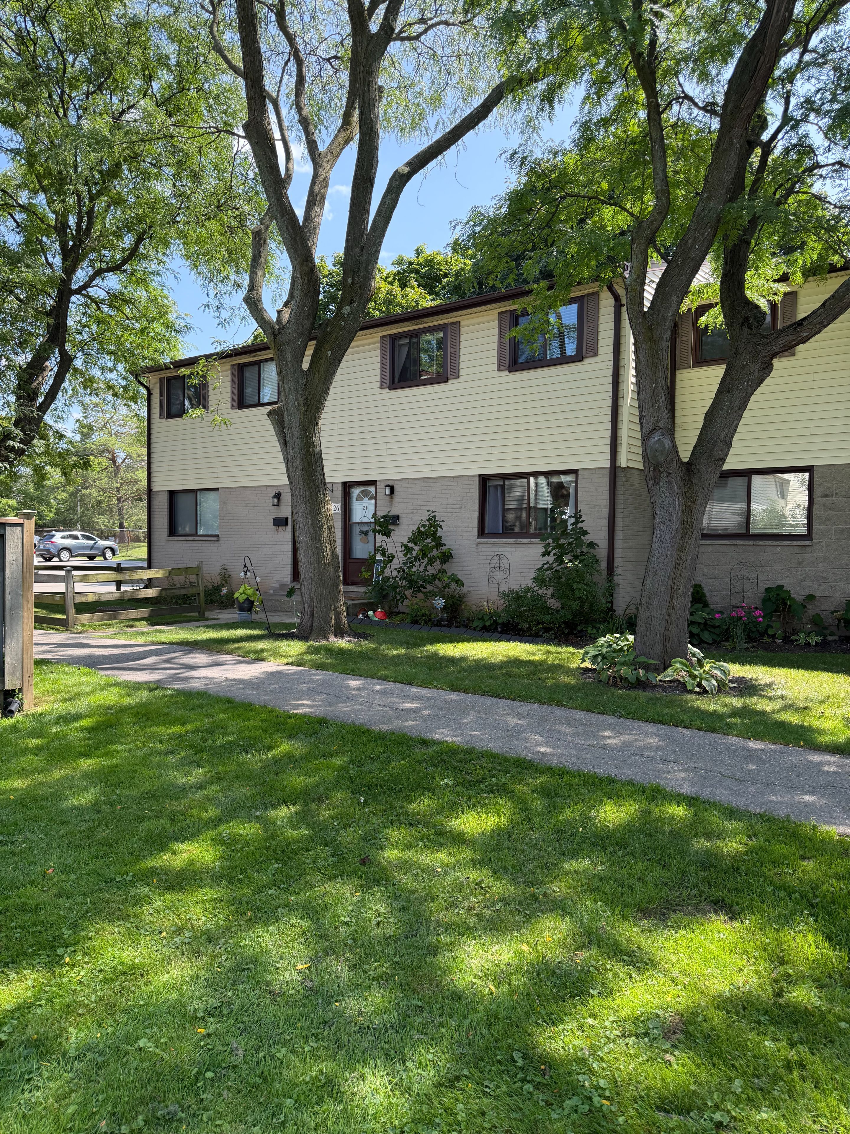 825 Dundalk Drive 26, London South, On N6c 3v6