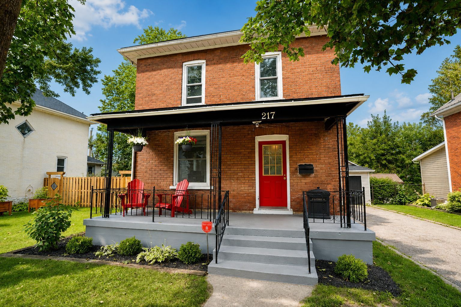 217 Hexam Street, Cambridge, On N3h 4a3