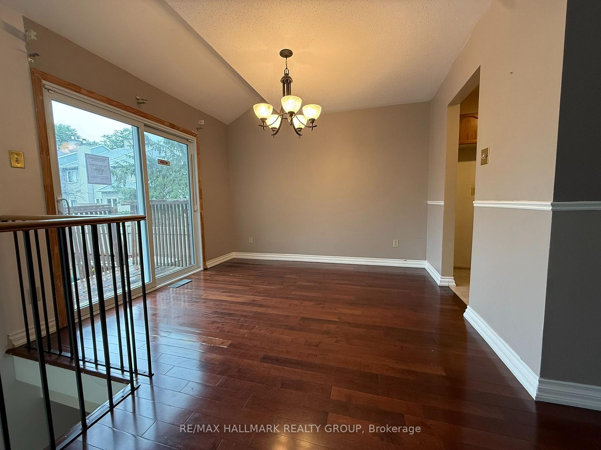 181 Tartan Drive, Barrhaven, On K2j 3s2