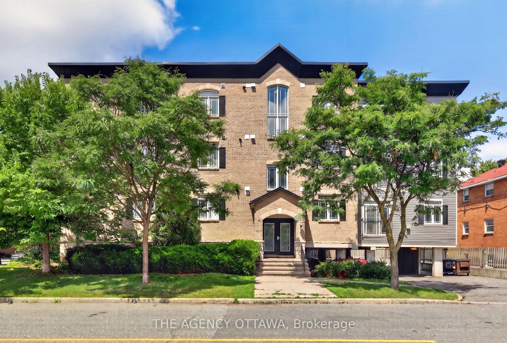711 Churchill Avenue N 203, Westboro - Hampton Park, On K1z 7j9