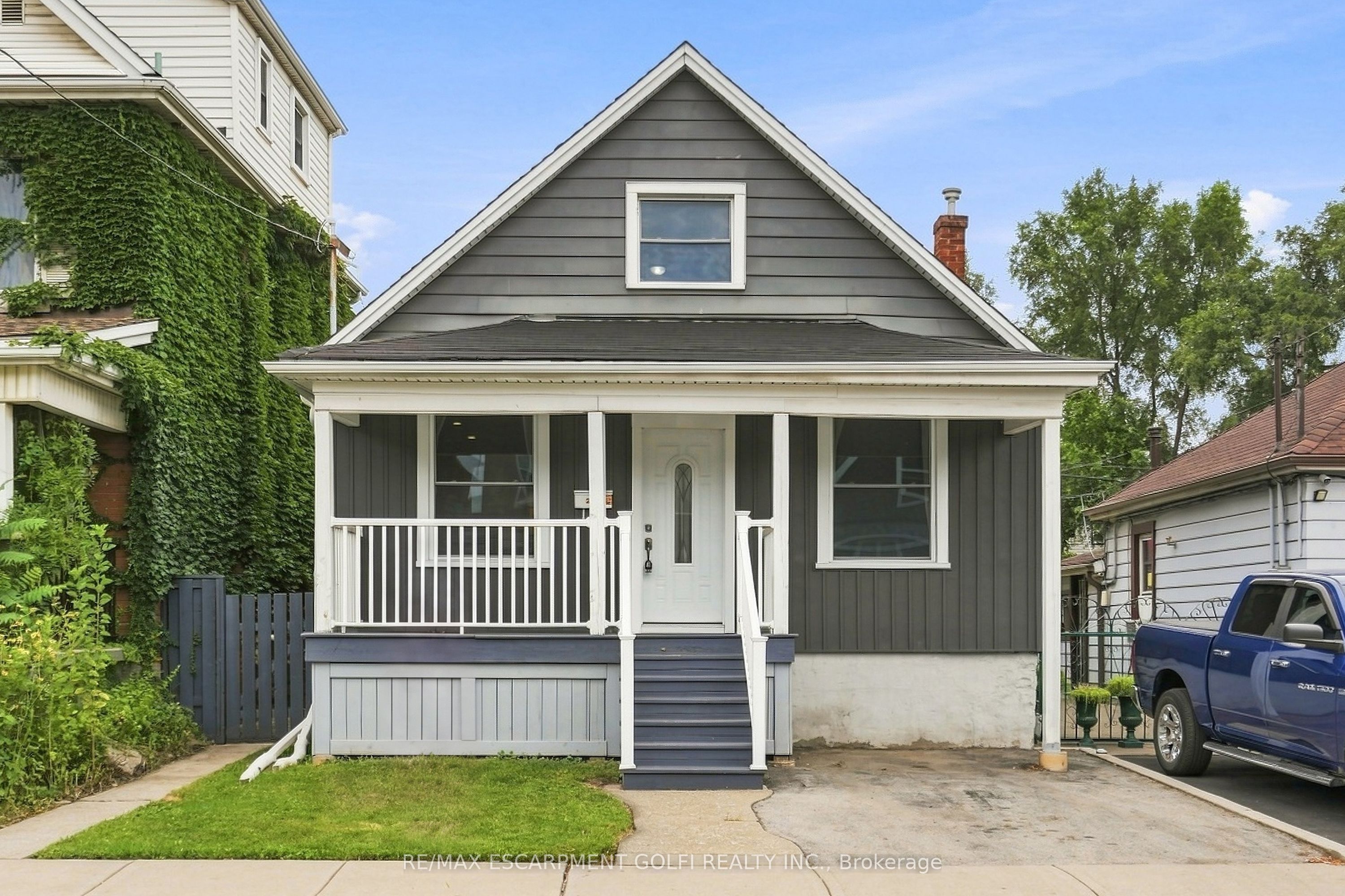 241 Rosslyn Avenue N, Hamilton, On L8l 7p9