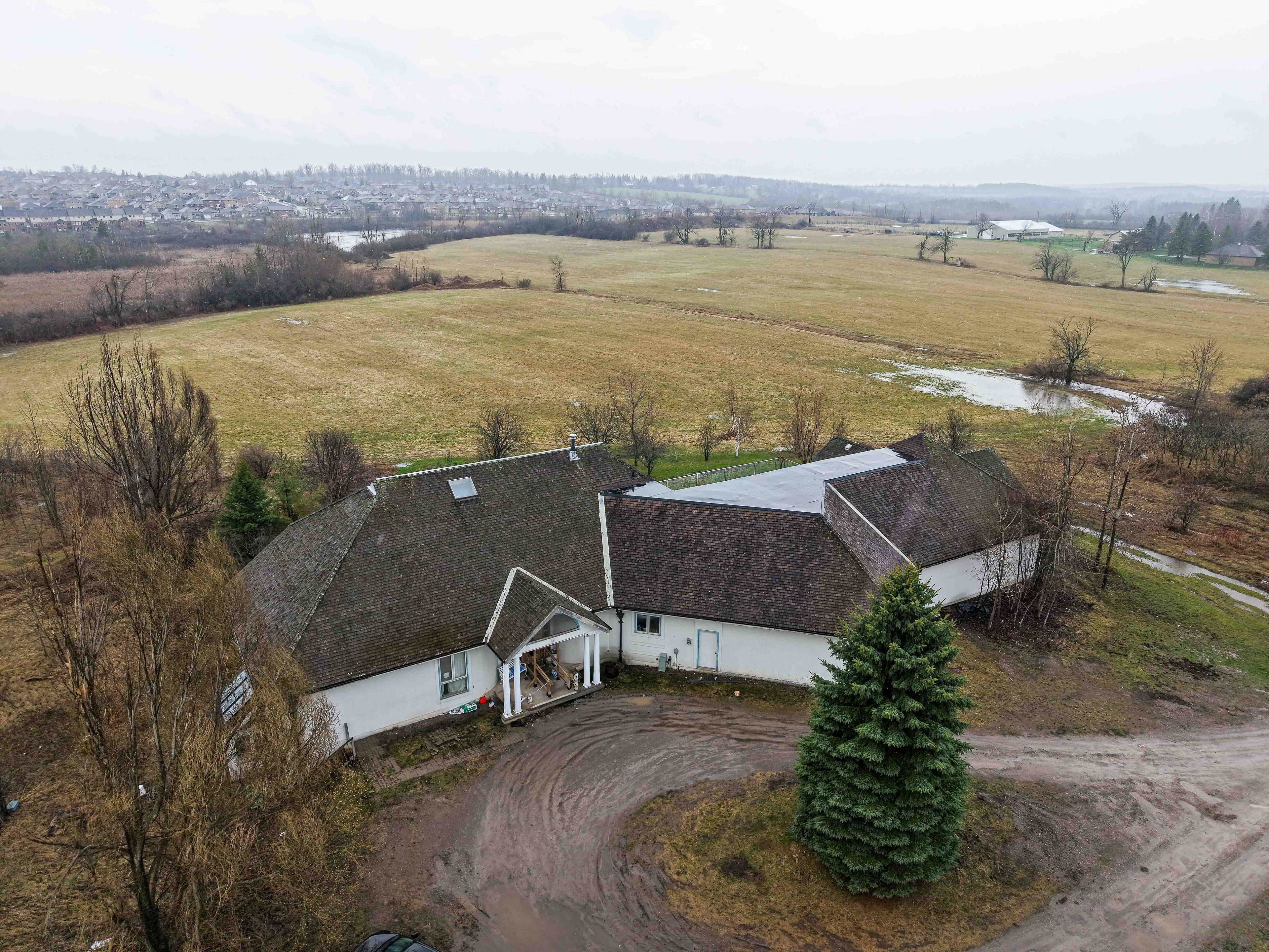 1315 Parkhill Road W, Peterborough, On K9j 6x4