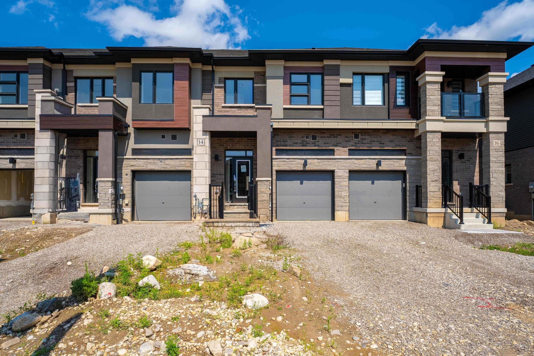 14 Dennis Avenue, Brantford, On N3v 0c1