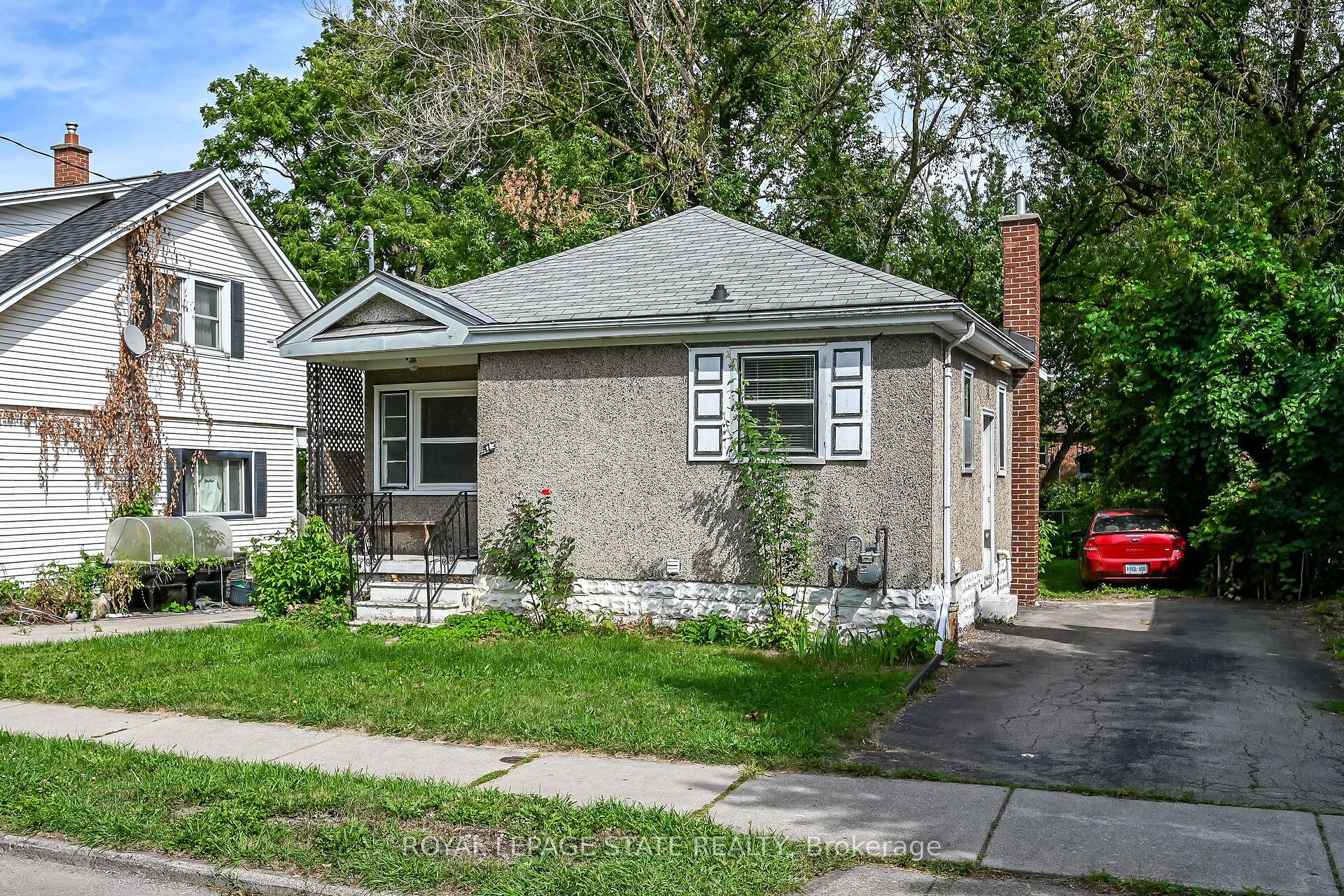 47 Broadway Avenue, Hamilton, On L8s 2v6