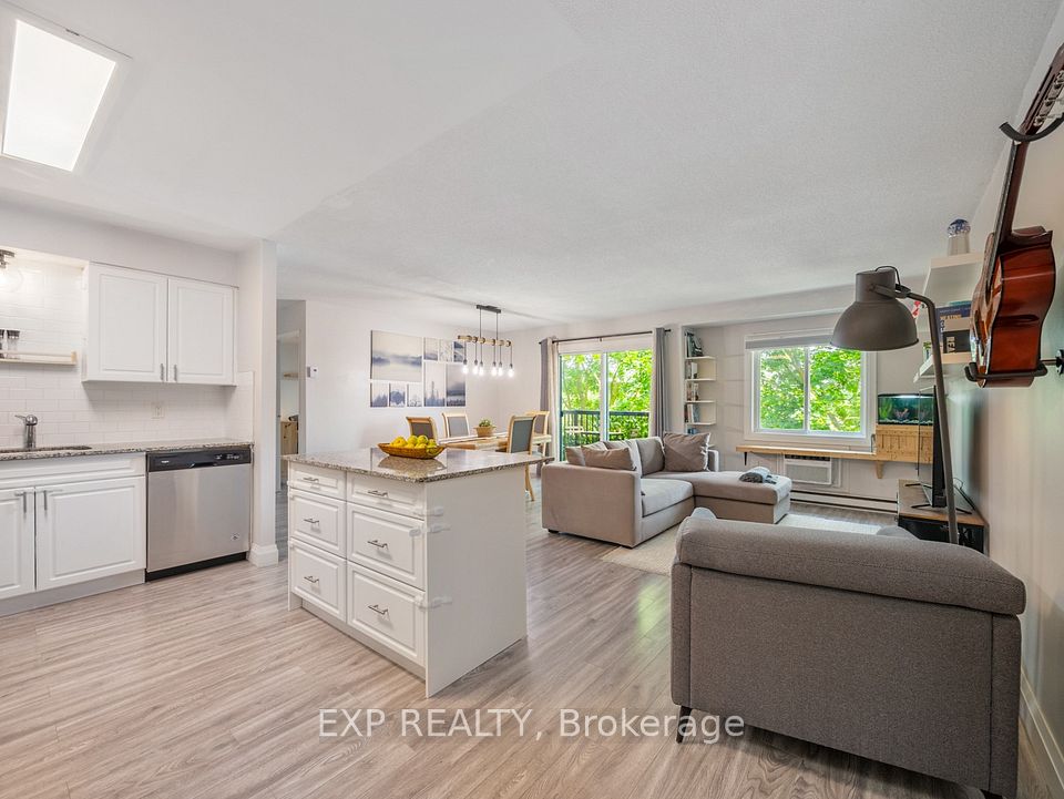 276 Eiwo Court 301, Waterloo, On N2k 3m6