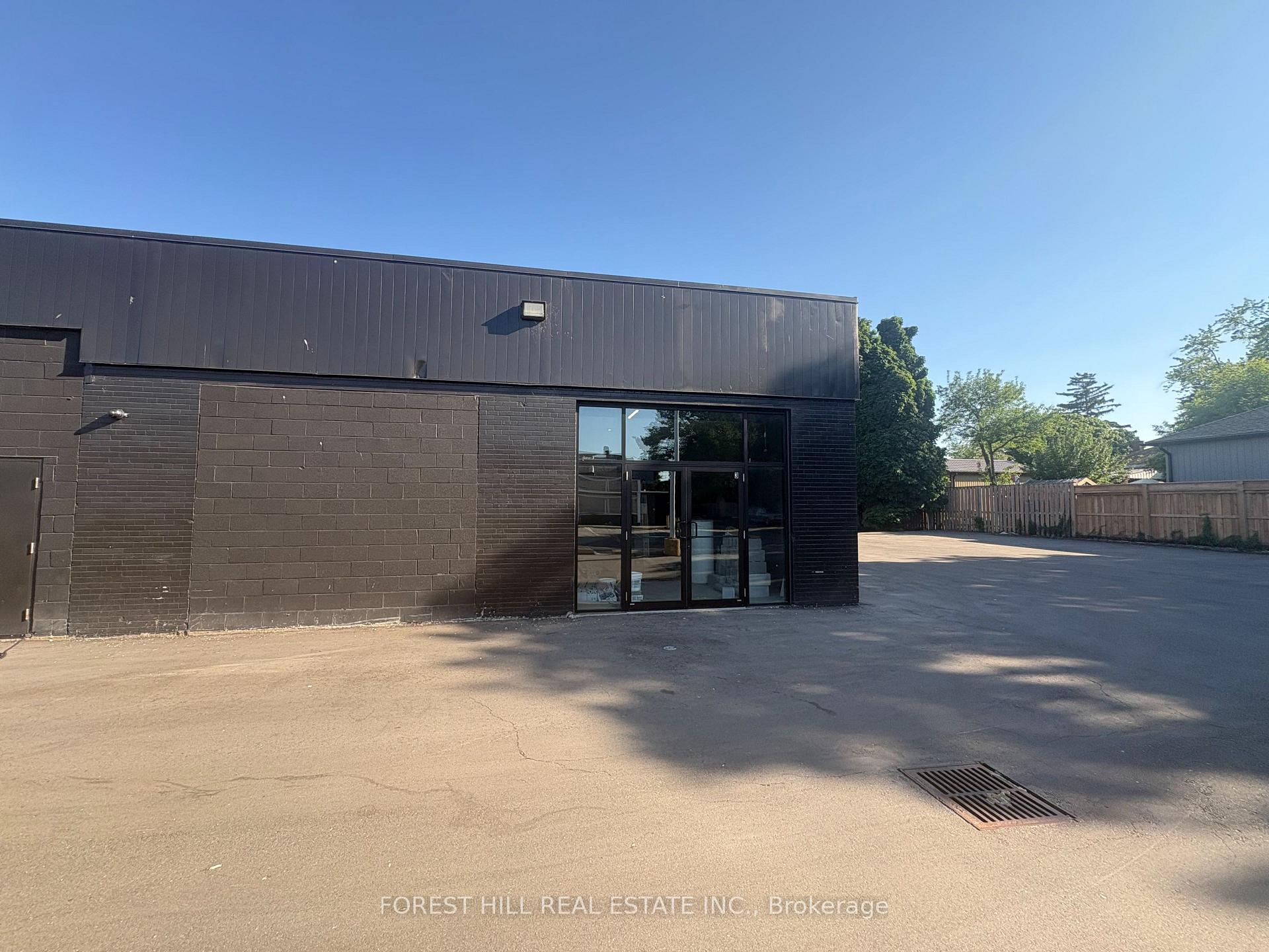 61 King George Road 3, Brantford, On N3r 5k2