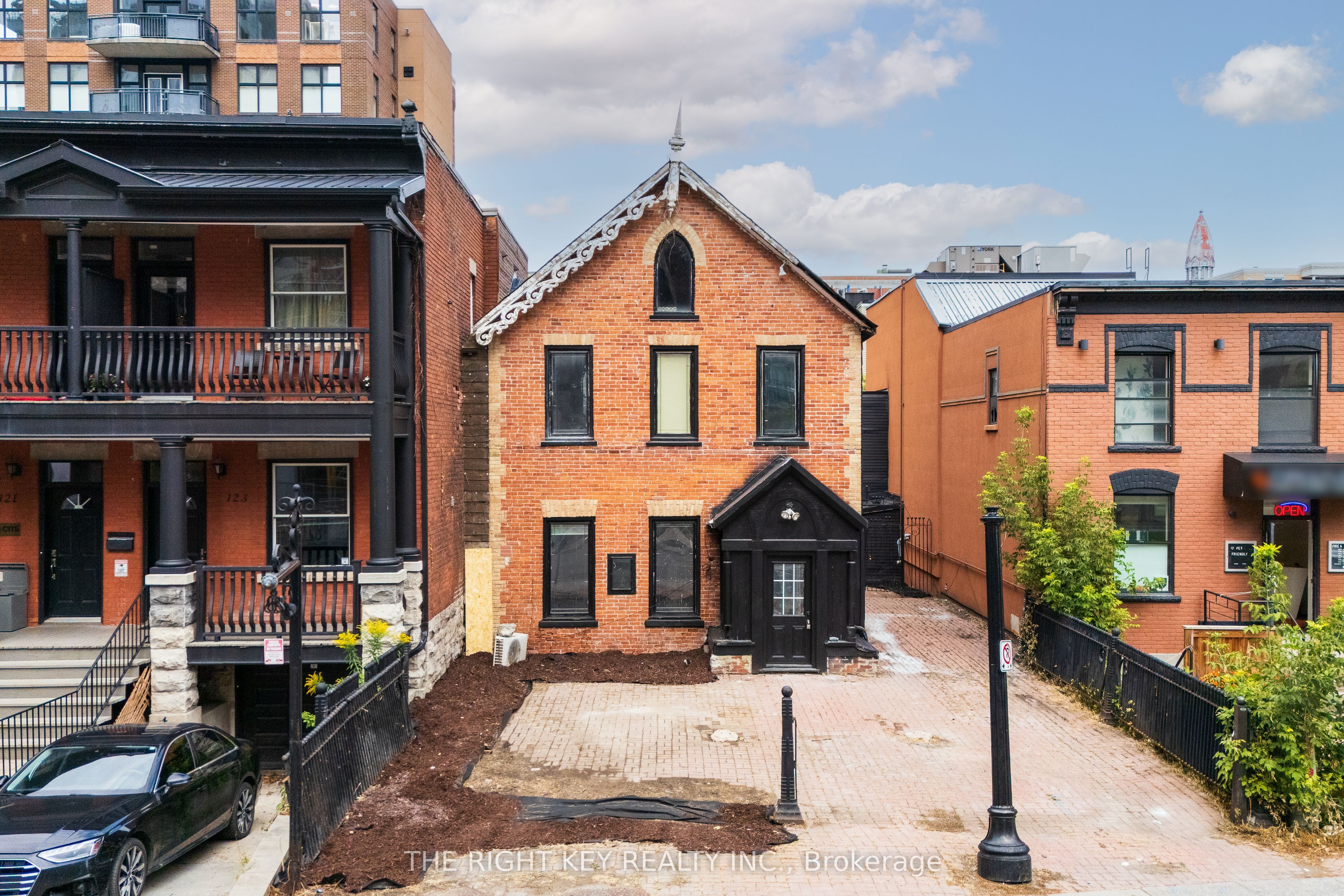 127 York Street, Lower Town - Sandy Hill, On K1n 5t4