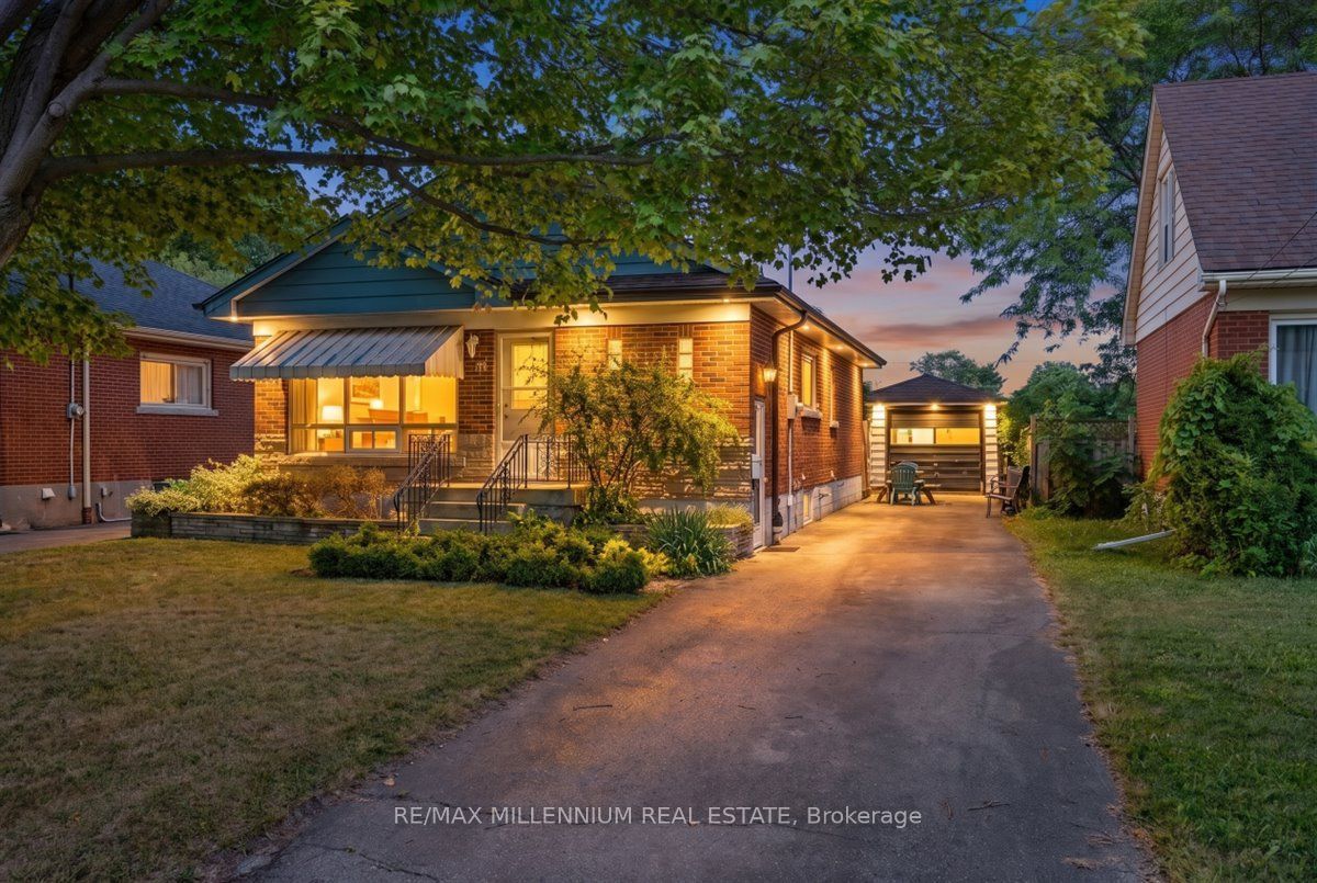 37 Radford Street, Hamilton, On L8s 3e5