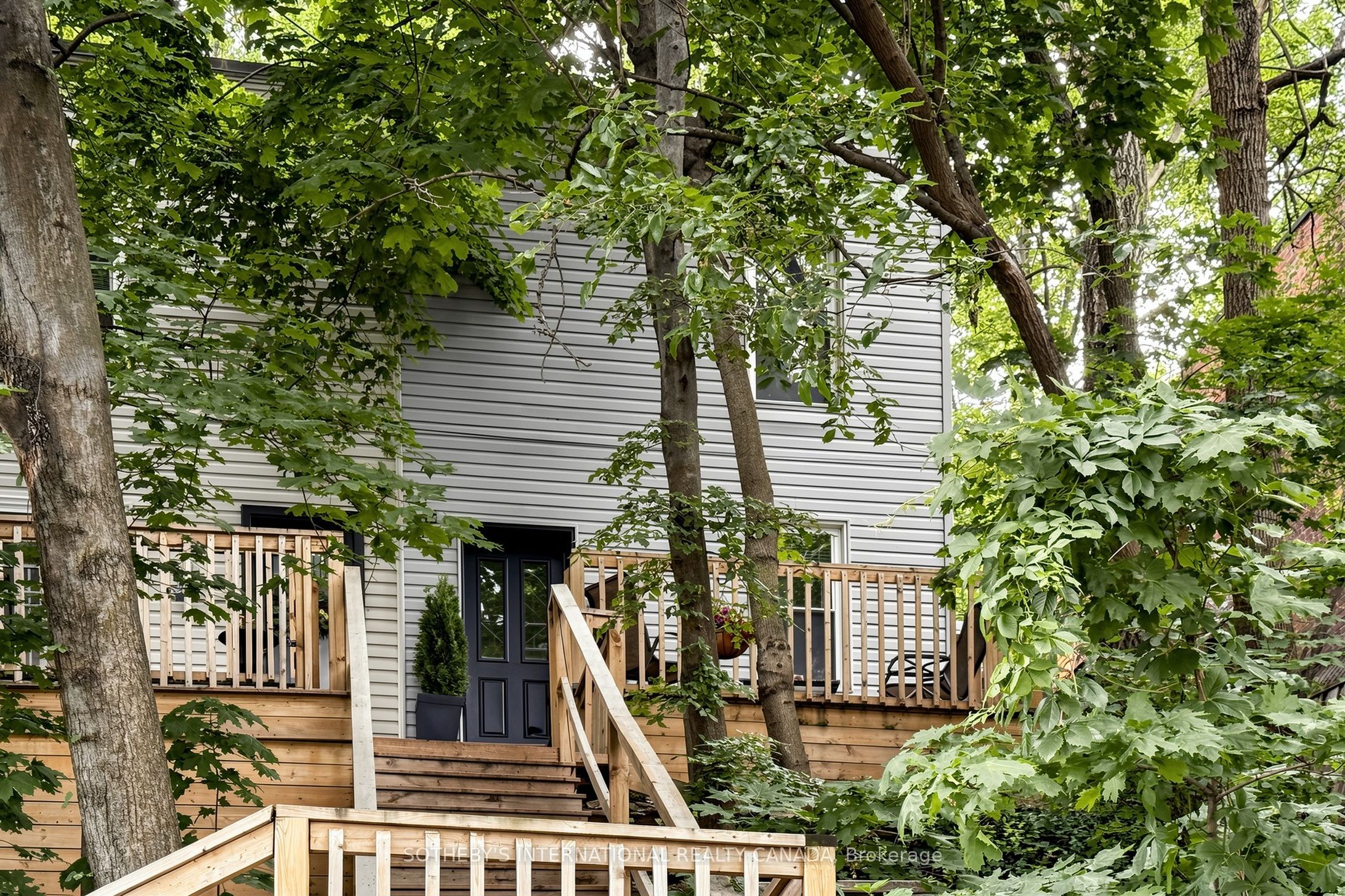 24 Patrick Street, Hamilton, On L8n 1z5