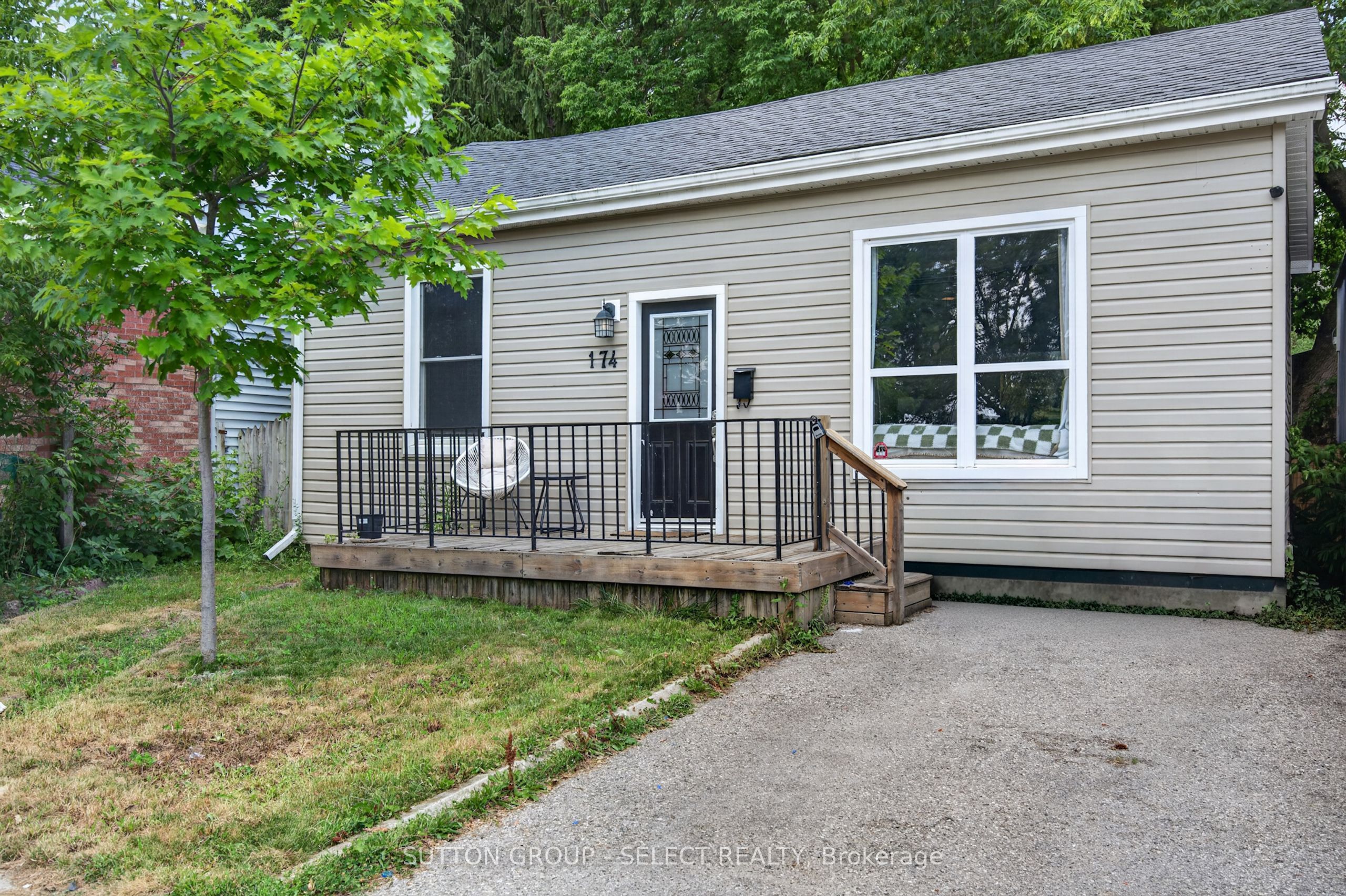 174 Clarence Street, London East, On N6b 2j7
