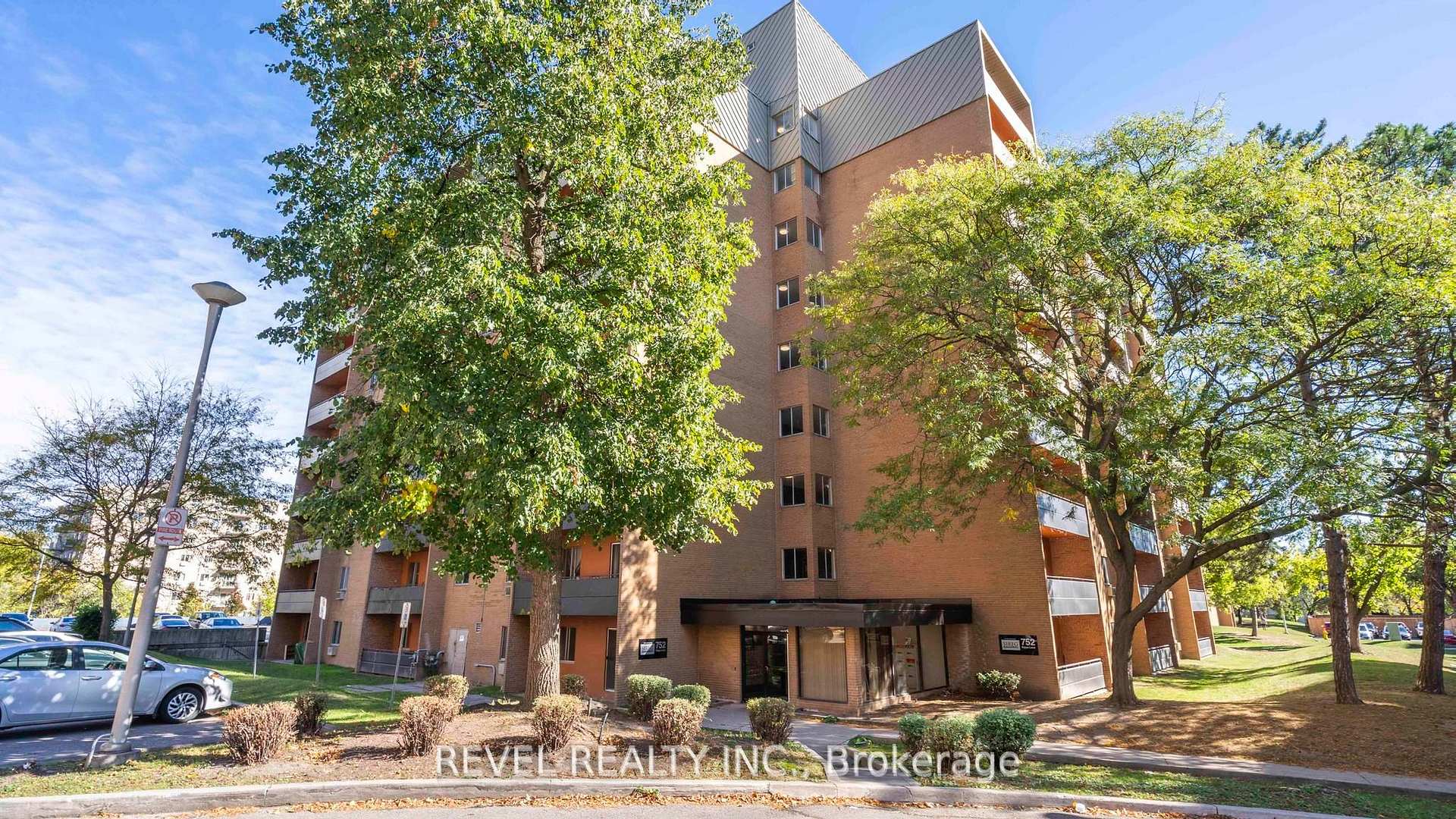 752 Kipps Lane 809, London East, On N5y 4v4