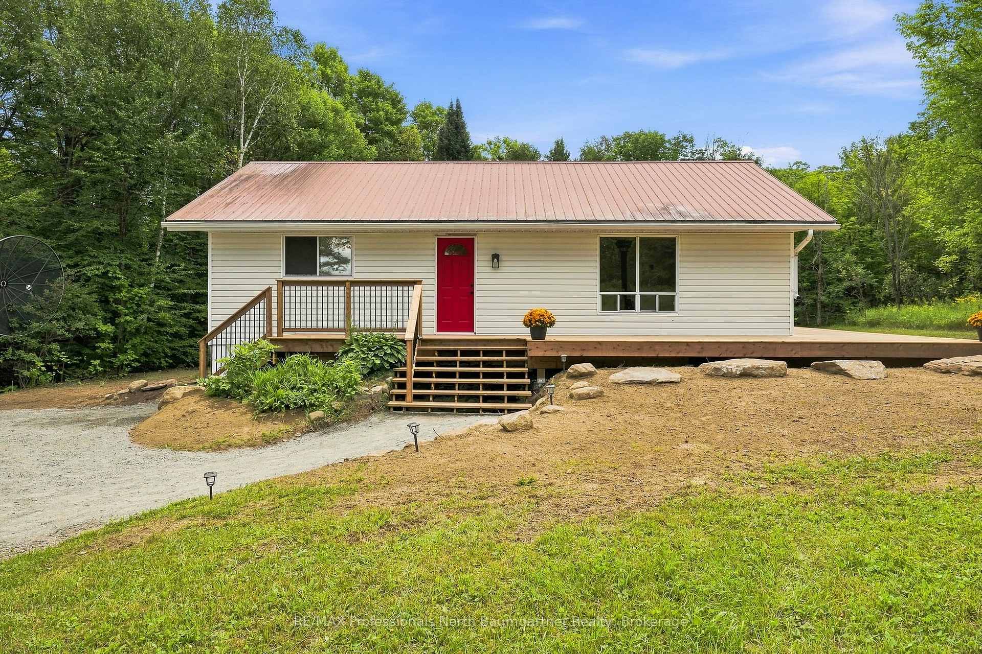 3085 Hadlington Road, Highlands East, On K0l 2y0