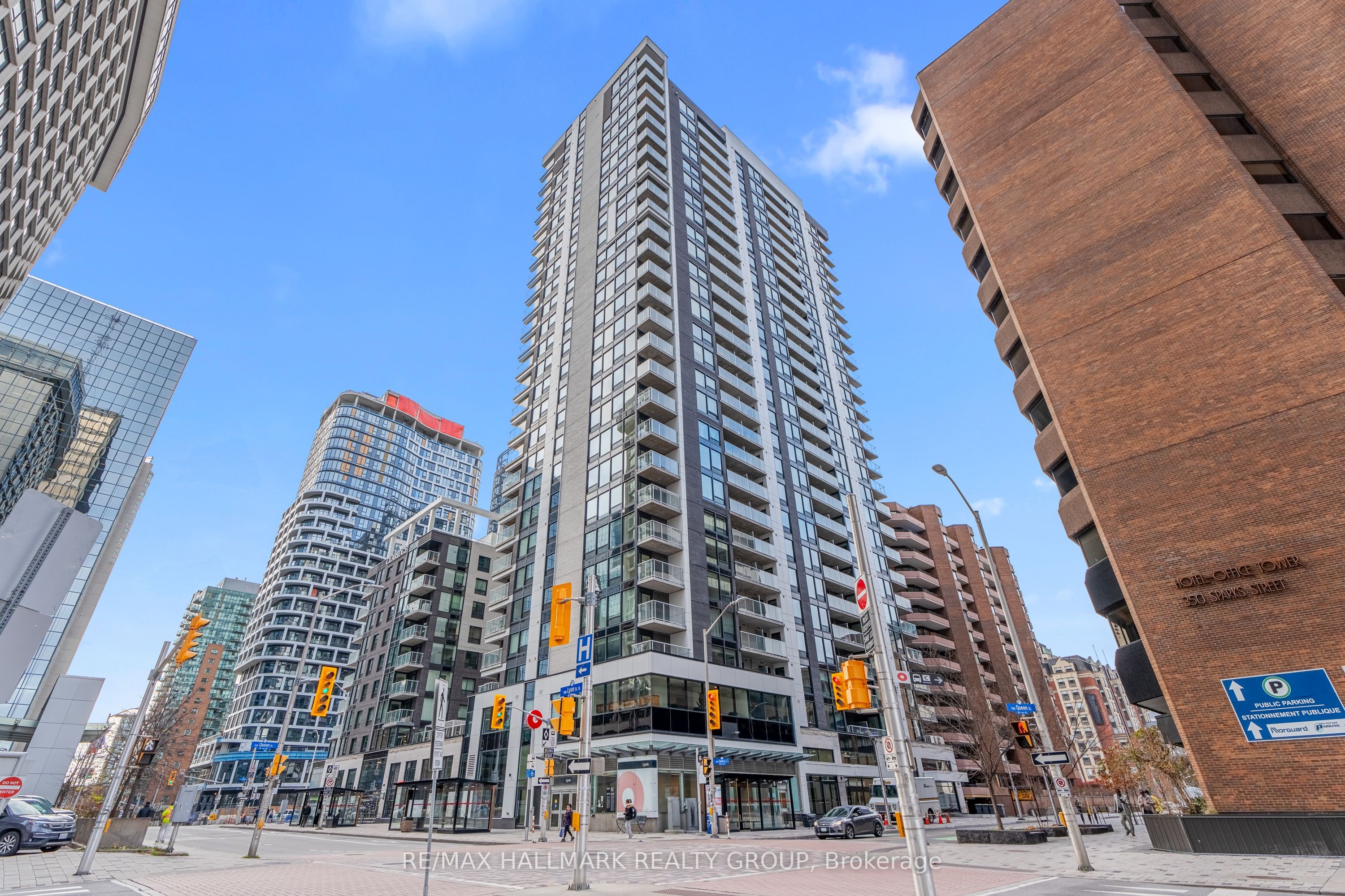 340 Queen Street 1403, Ottawa Centre, On K1r 0g1