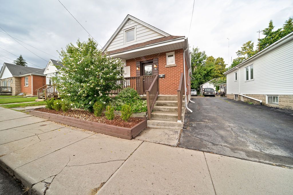 82 Whitney Avenue, Hamilton, On L8s 2g5