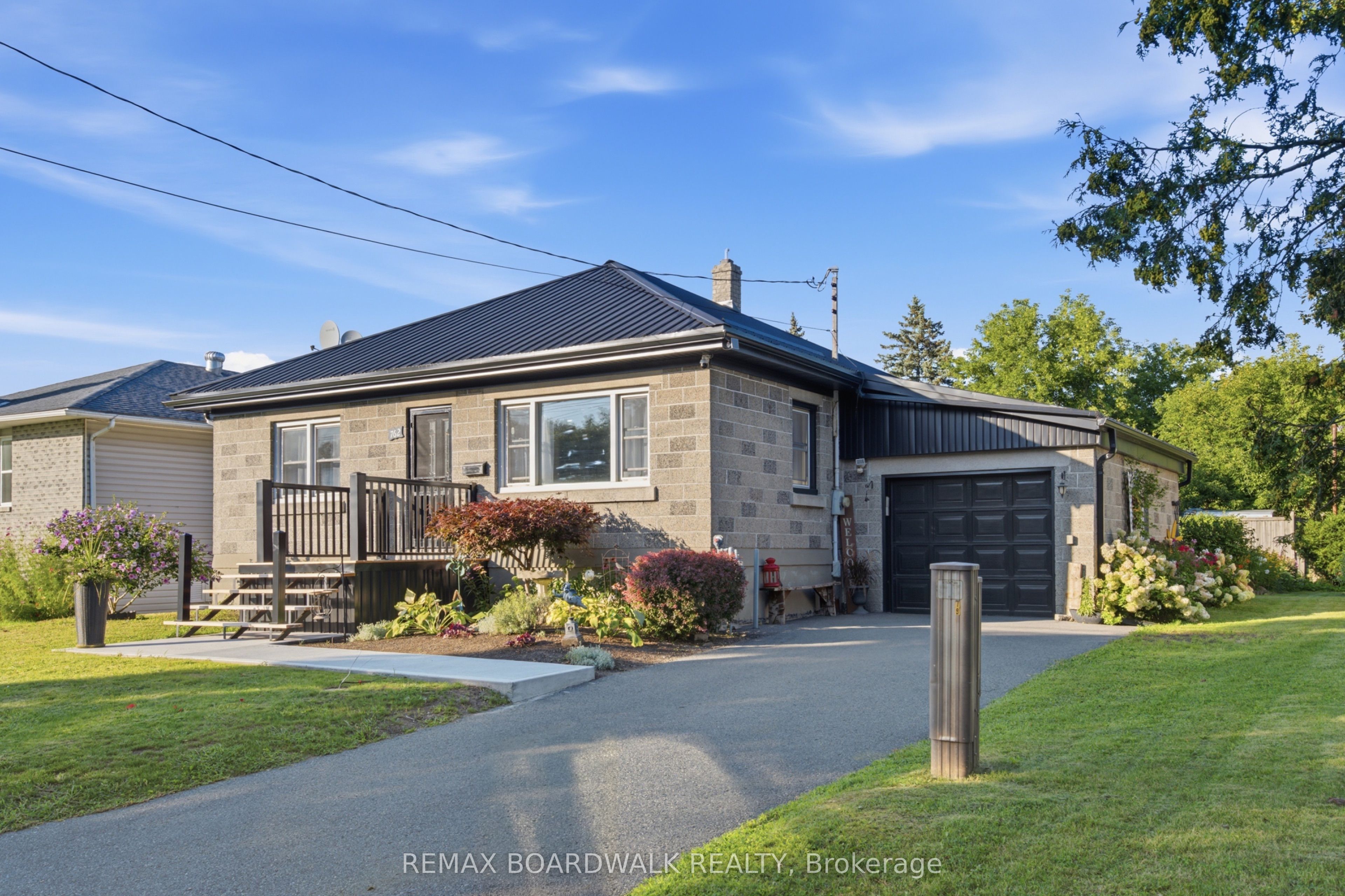 762 St Lawrence Street, Prescott, On K0e 1t0