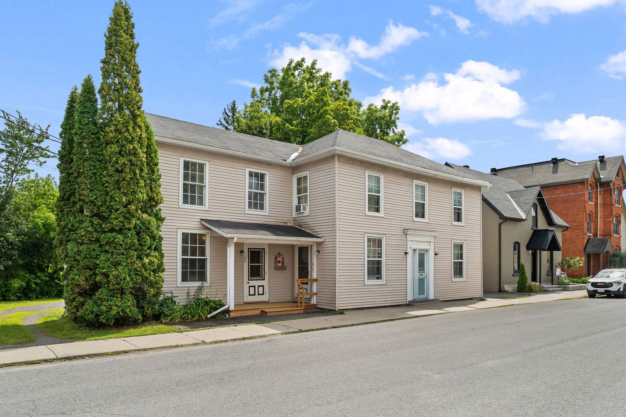 110-114 Clothier Street E, North Grenville, On K0g 1j0