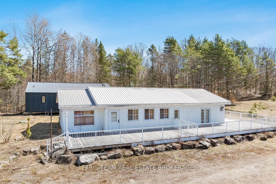 2180-2186 Highway 141, Muskoka Lakes, On P0b 1l0