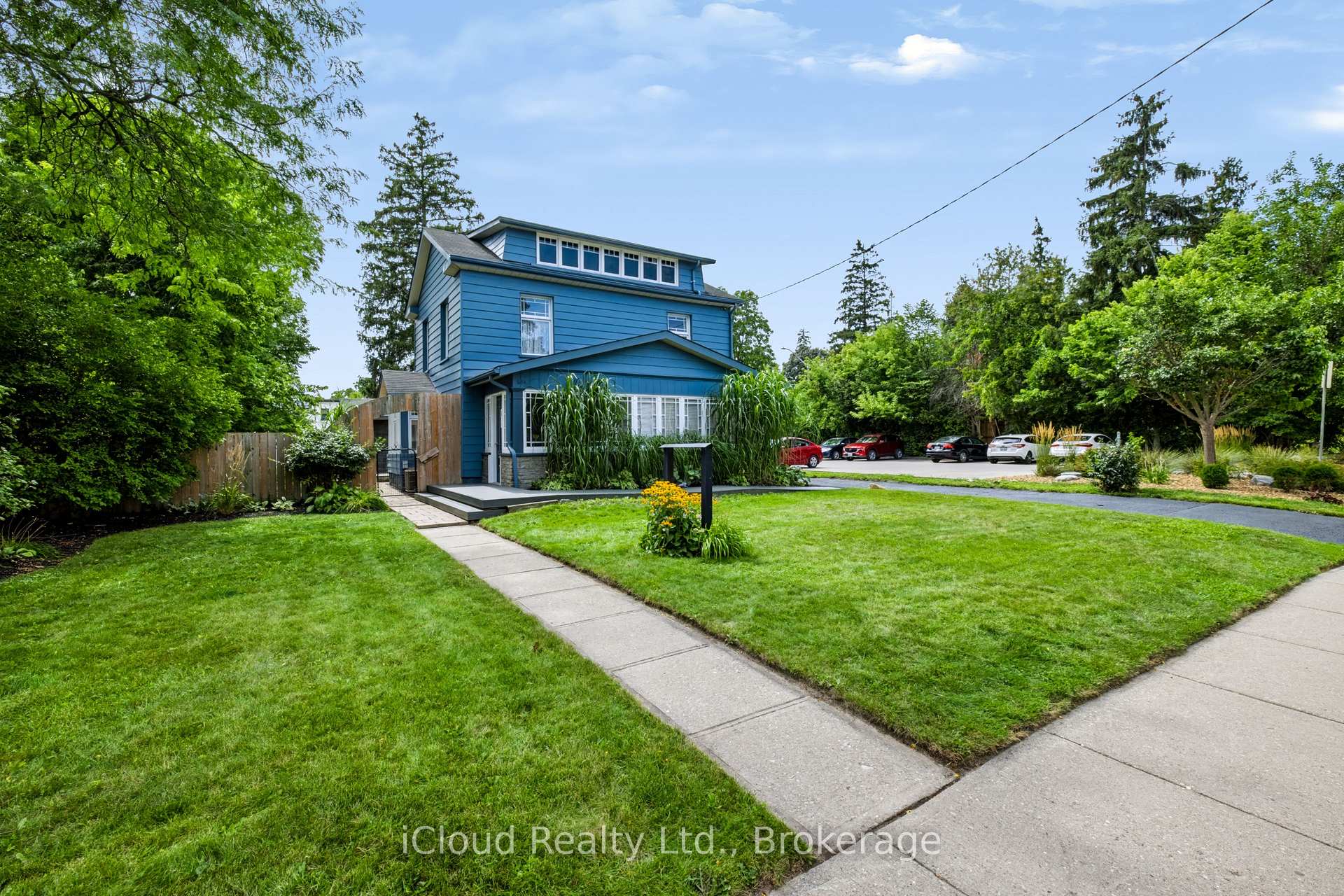 654 Duke Street, Cambridge, On N3h 3t5