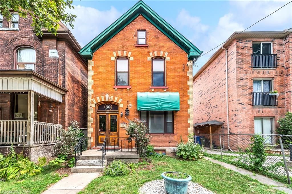 30 Victoria Avenue N, Hamilton, On L8l 5e1