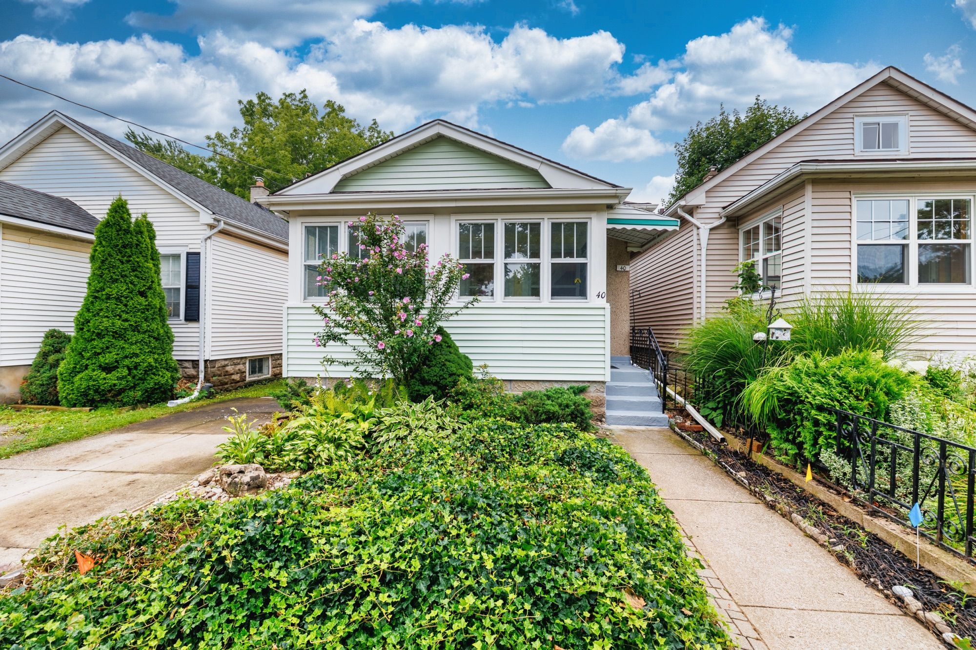 40 St. Patrick Street, St. Catharines, On L2r 1k1