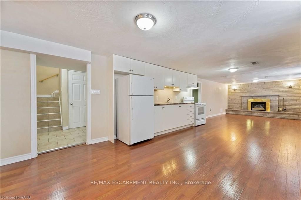 864 Upper Ottawa Street Basement, Hamilton, On L8t 3v5