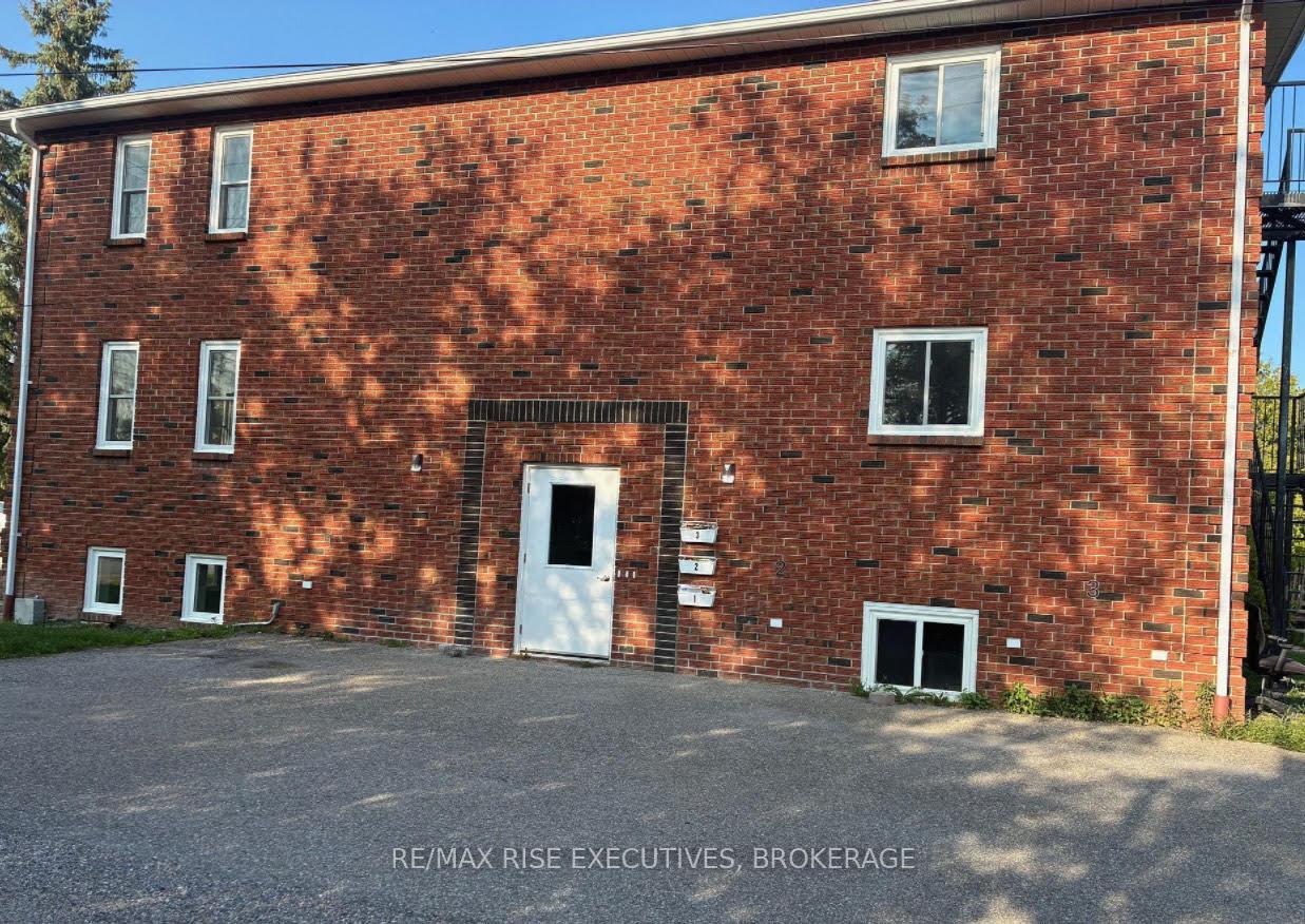 565 Emma Street 3, Gananoque, On K7g 2y6
