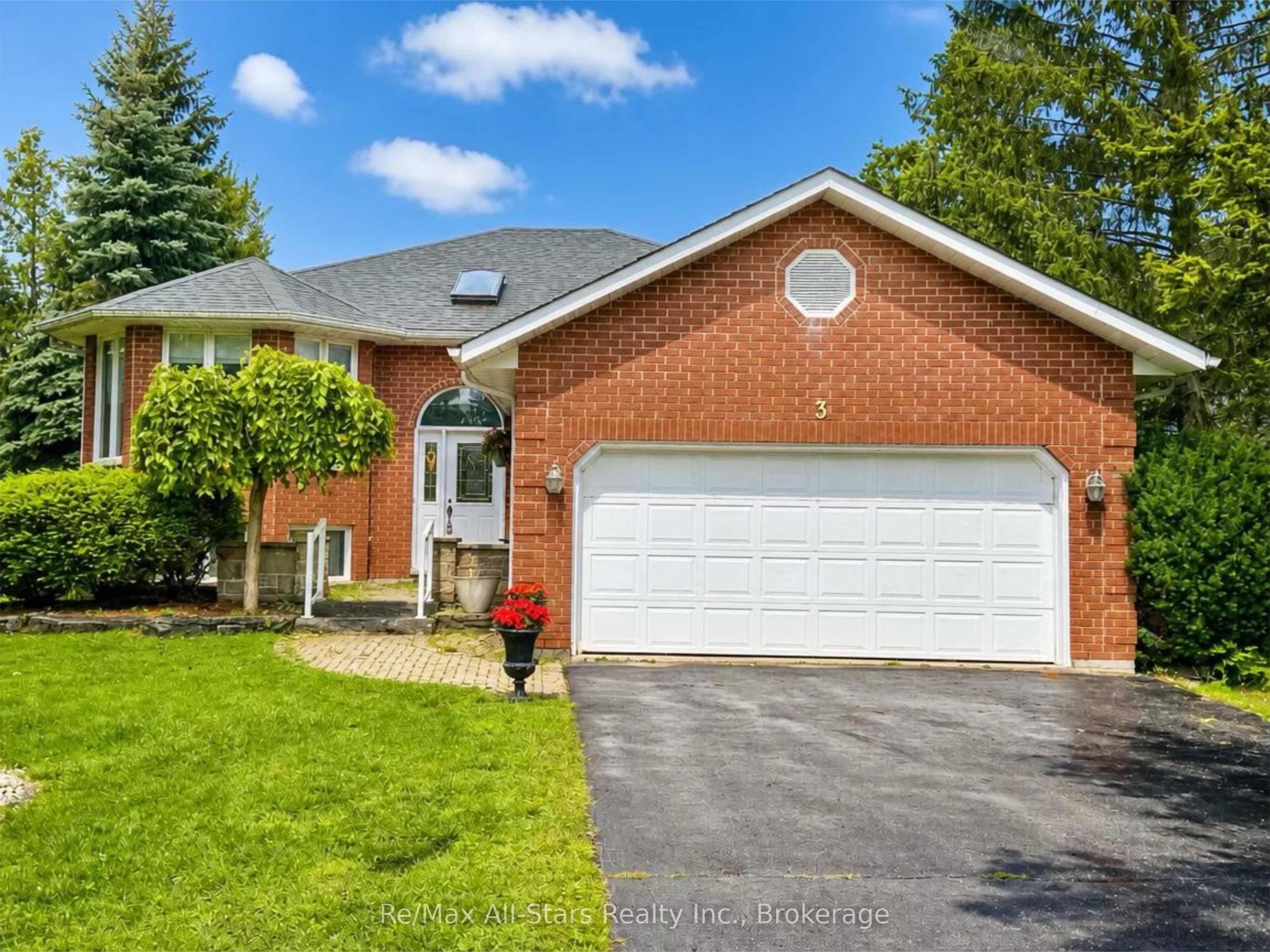 3 Governors Drive, Kawartha Lakes, On K0m 1a0