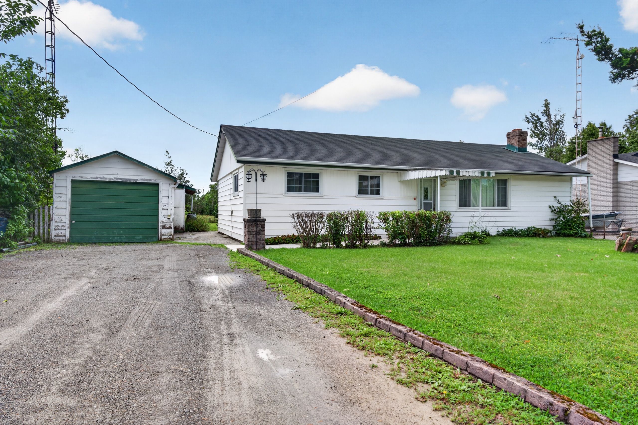 2871 Burbrook Road, Kingston, On K7p 2y7