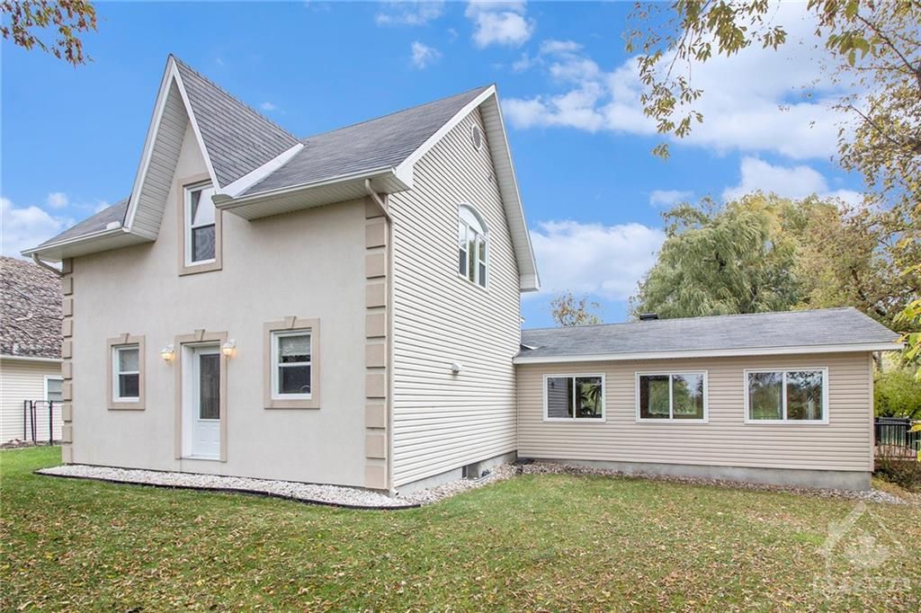 1991 Finch-Winchester Boundary Road, North Stormont, On K0c 1h0