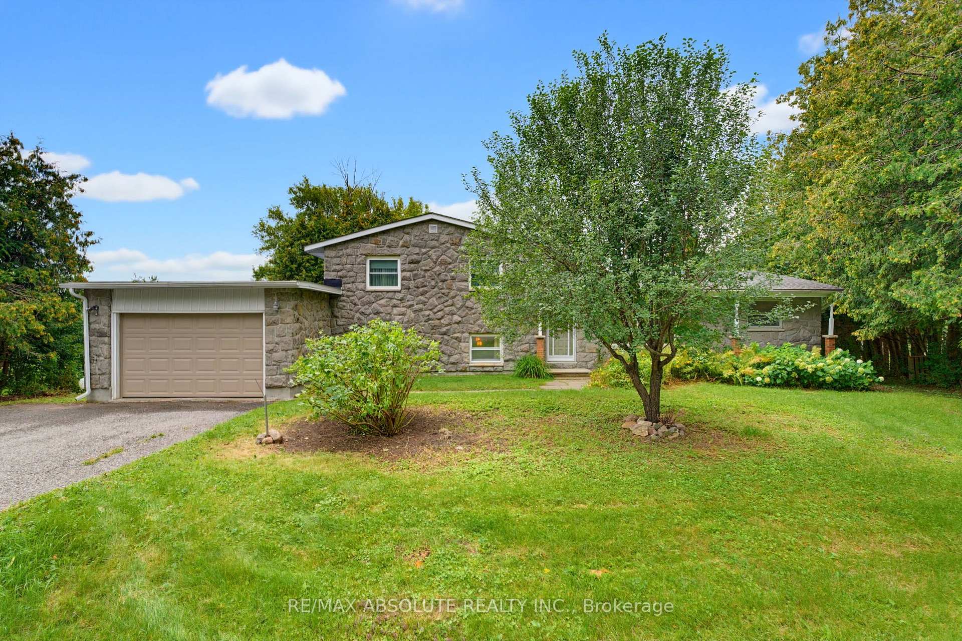 1996 Old Carp Road, Carp - Huntley Ward, On K0a 1l0