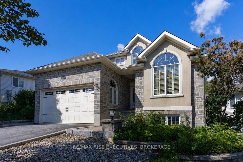 700 Melrose Street, Kingston, On K7m 9b4