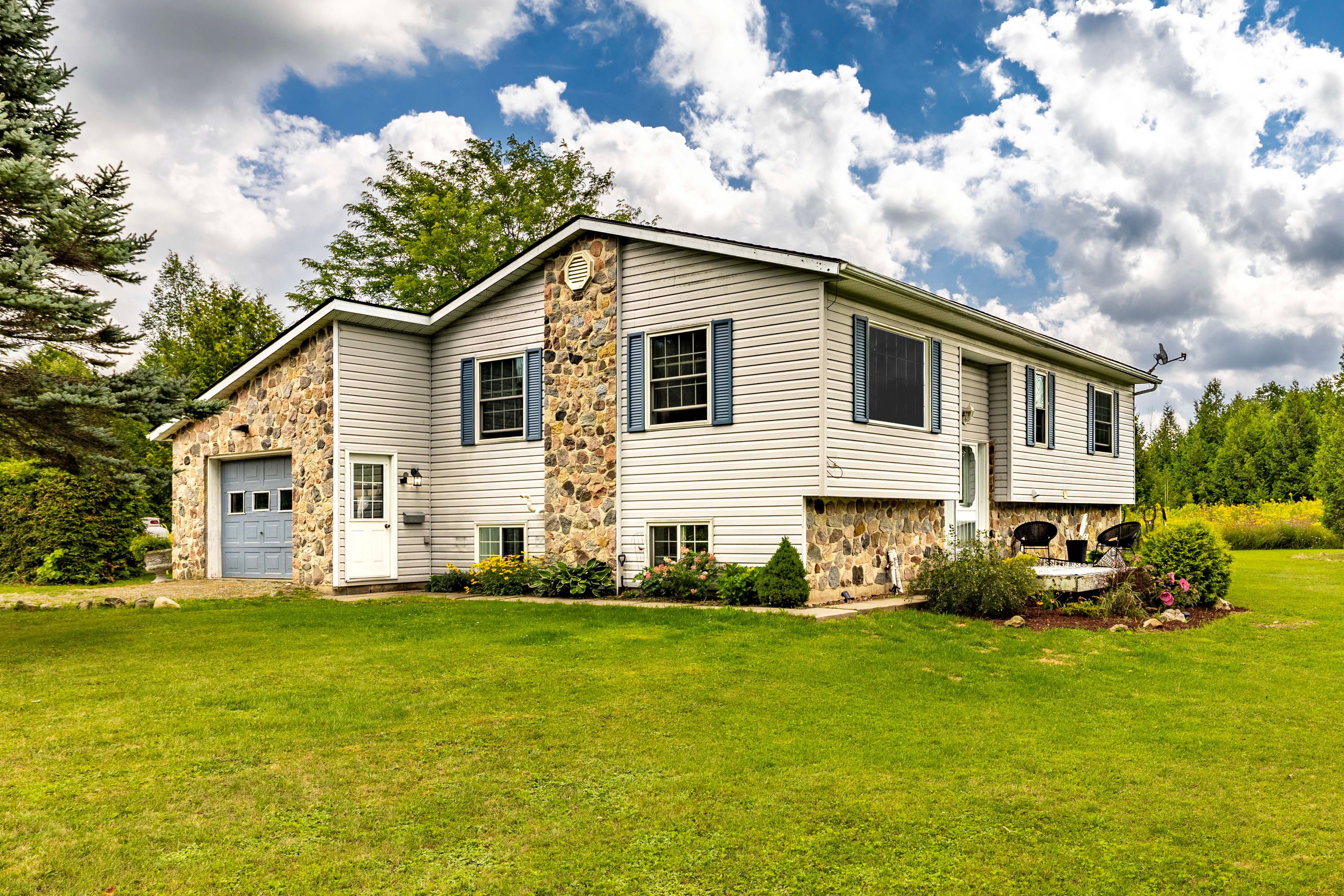 300394 Grey Road 170 Road, Georgian Bluffs, On N0h 2k0