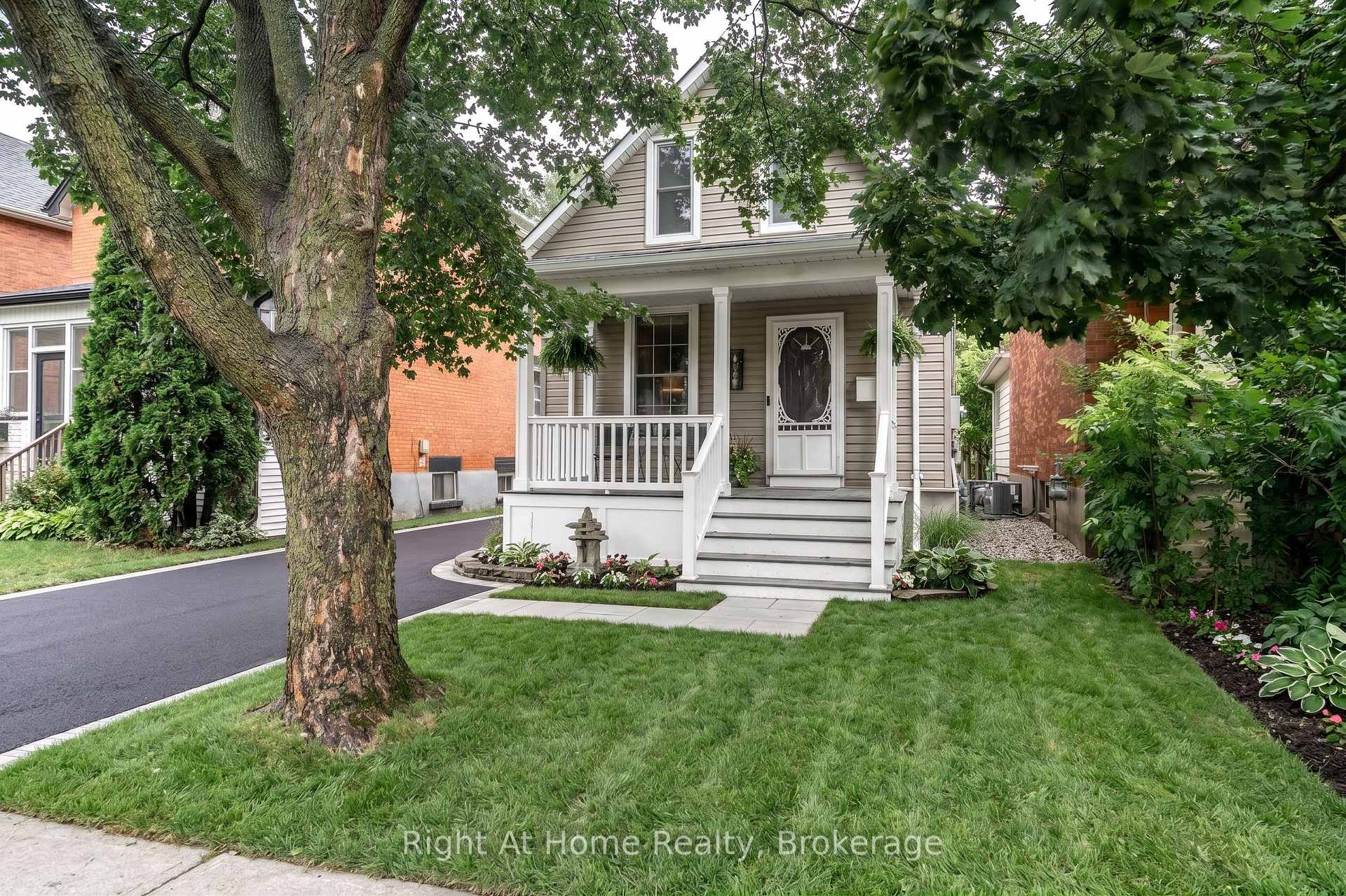 386 Albert Street, Stratford, On N5a 3l1