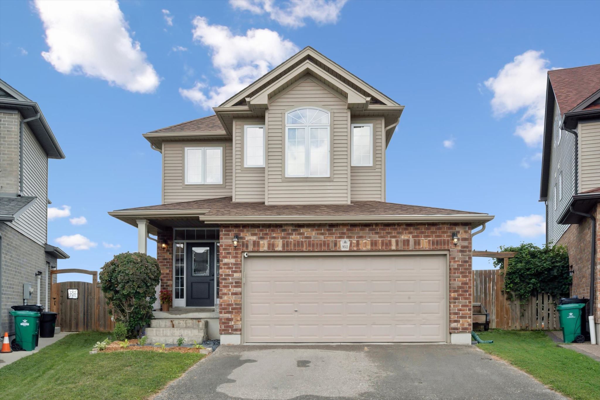 952 Eden Oak Court, Kitchener, On N2a 0c6