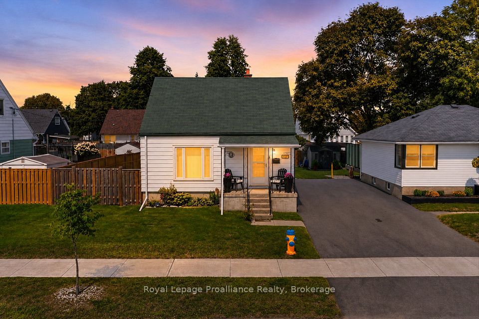 732 Gillespie Avenue, Peterborough, On K9j 4b7