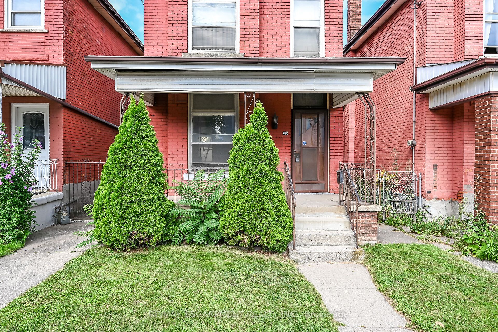 15 Kinrade Avenue, Hamilton, On L8l 6l5