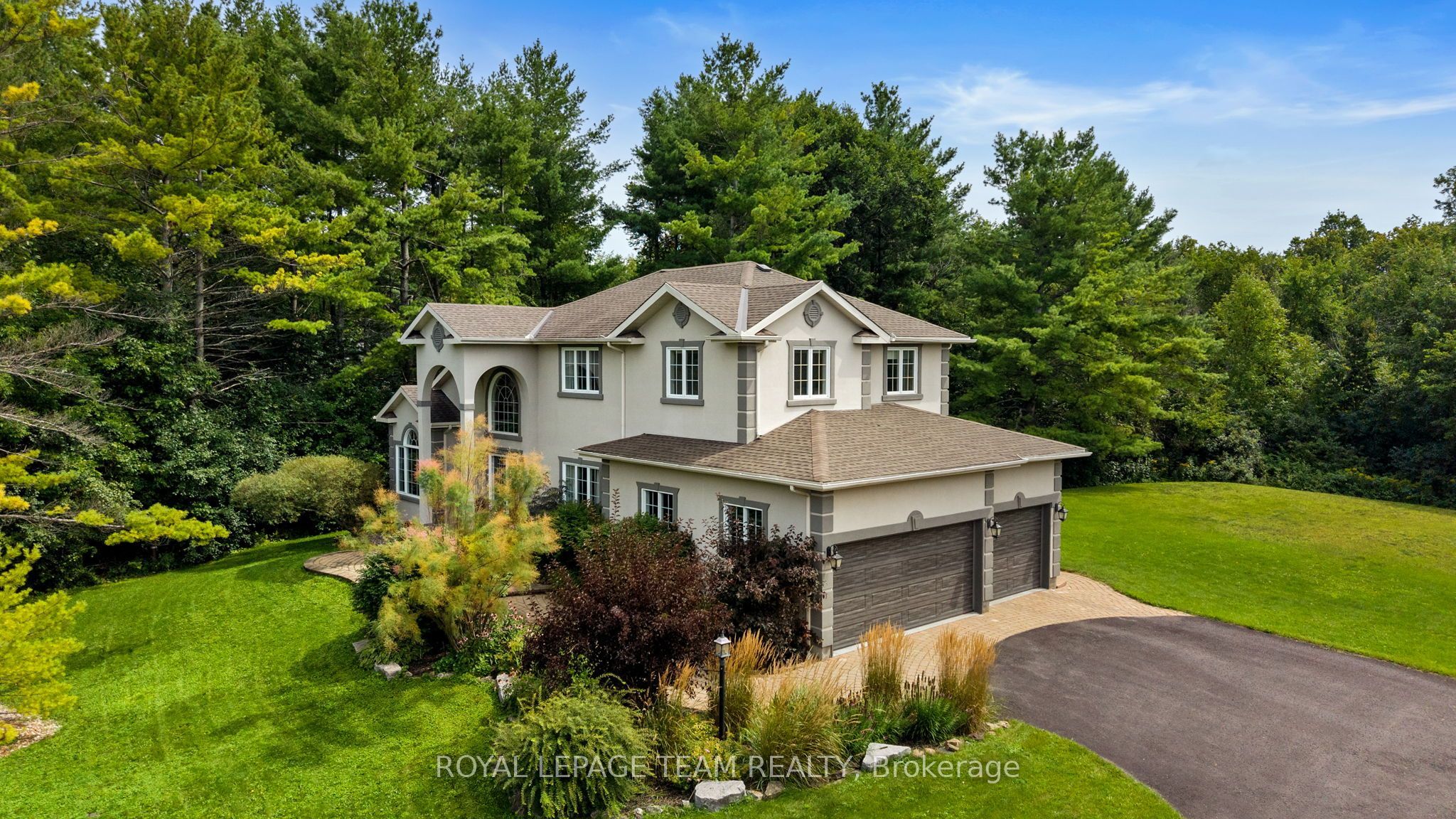 1518 Monaghan Lane, Kanata, On K2w 1b4