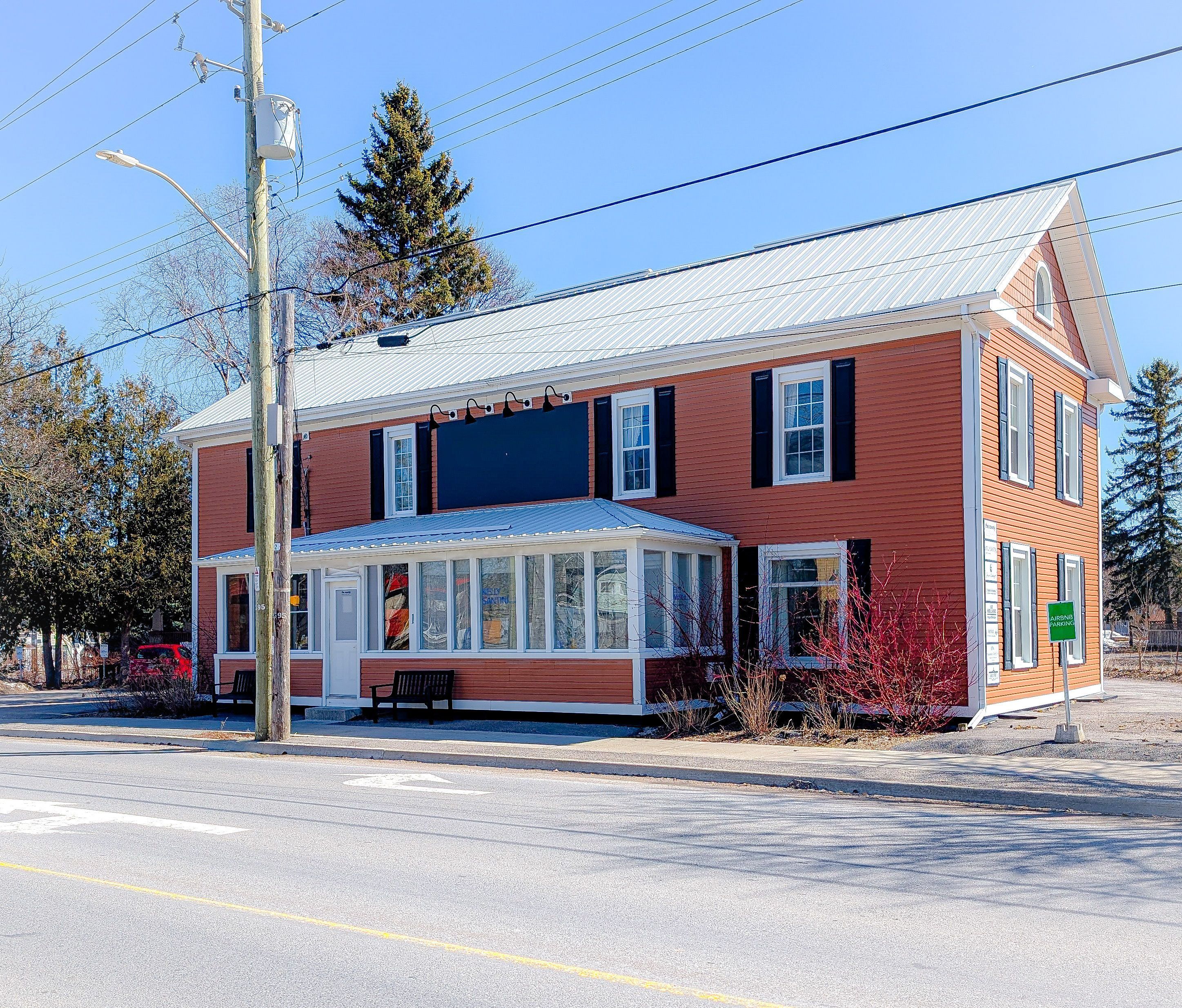 1 Lake Street A, Prince Edward County, On K0k 2t0