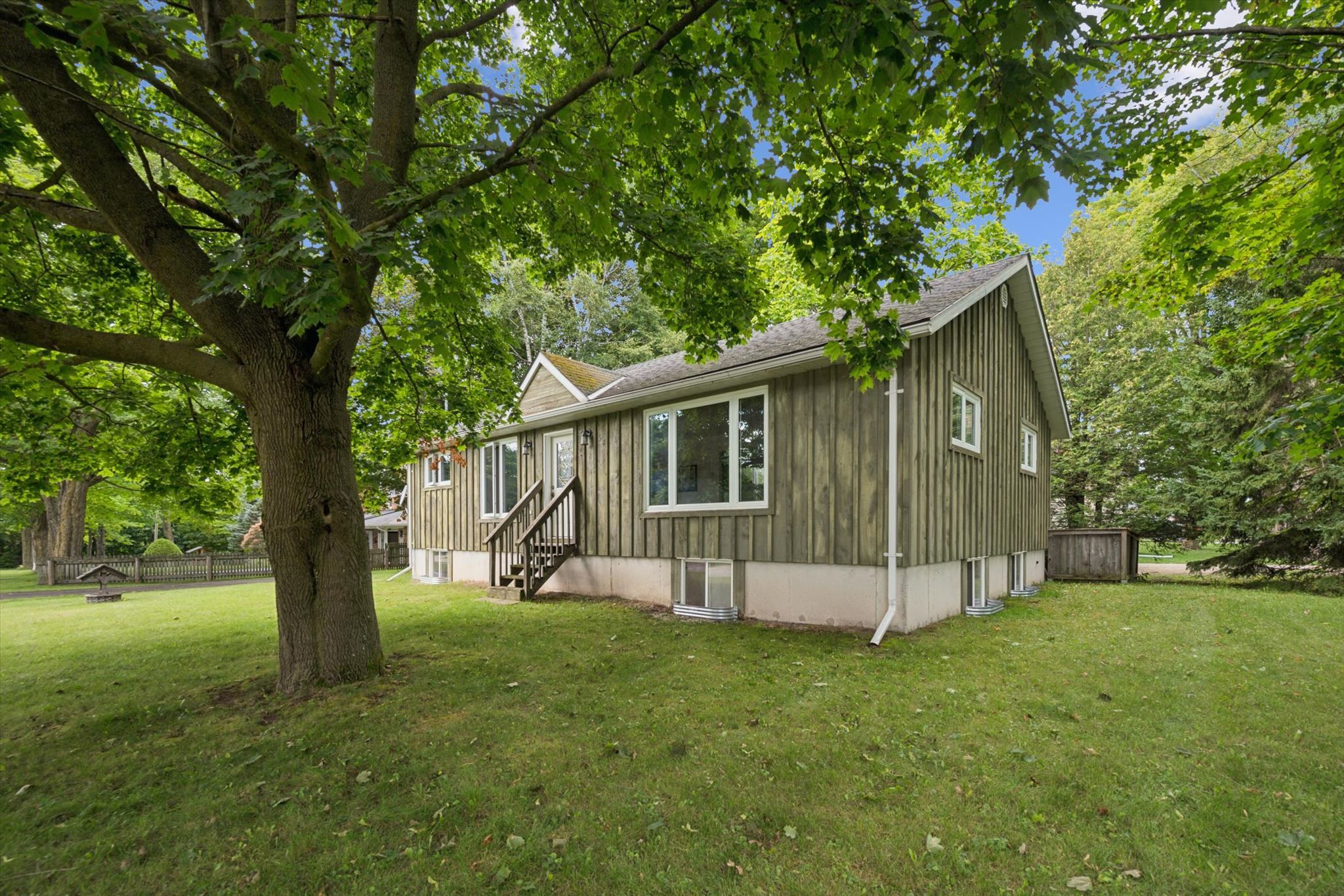 52 Cooper Street, East Luther Grand Valley, On L0n 1g0