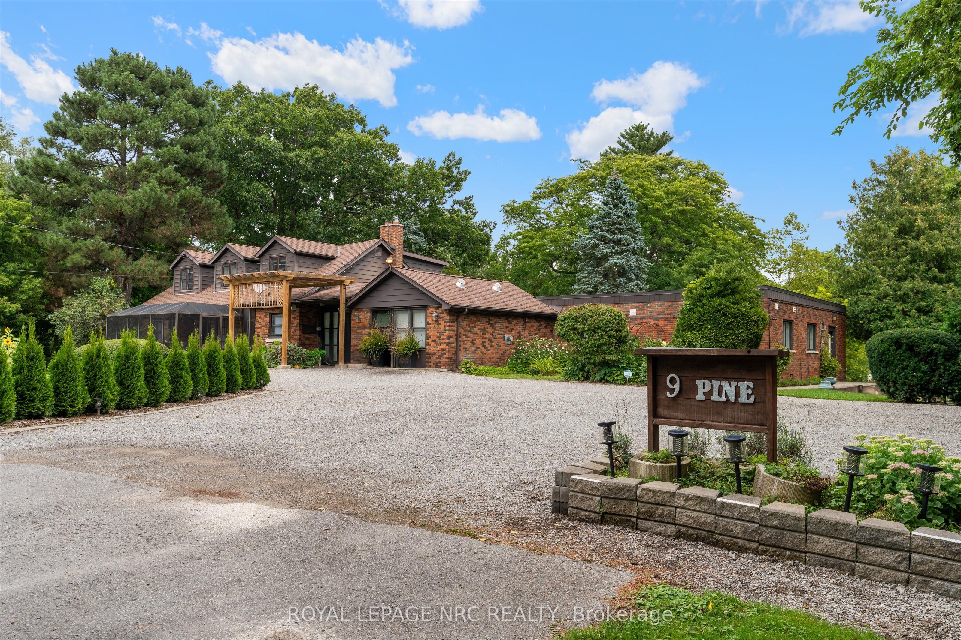9 Pine Street, Niagara-On-The-Lake, On L0s 1j0
