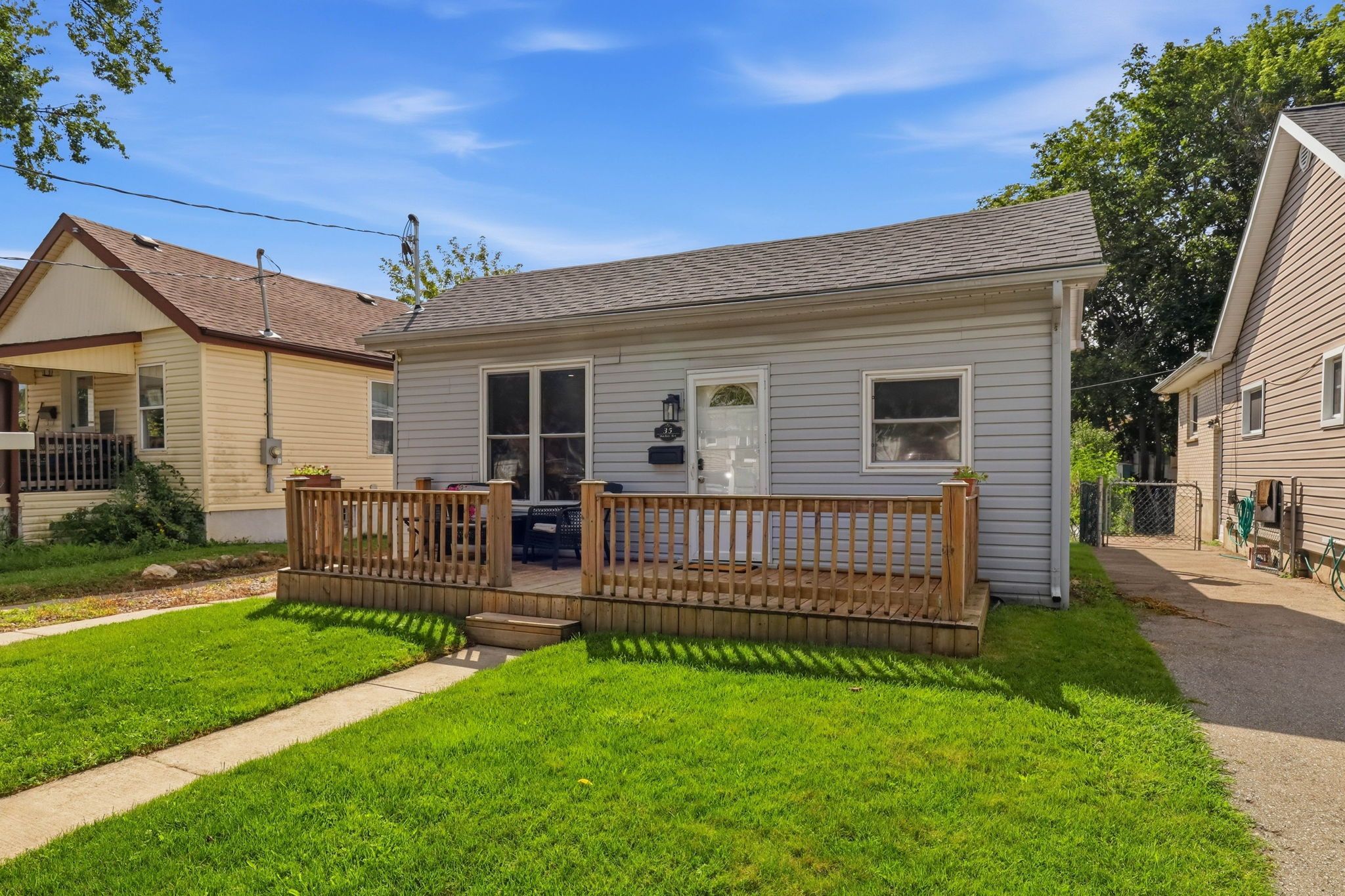 35 Mackay Avenue, London South, On N6j 2v1
