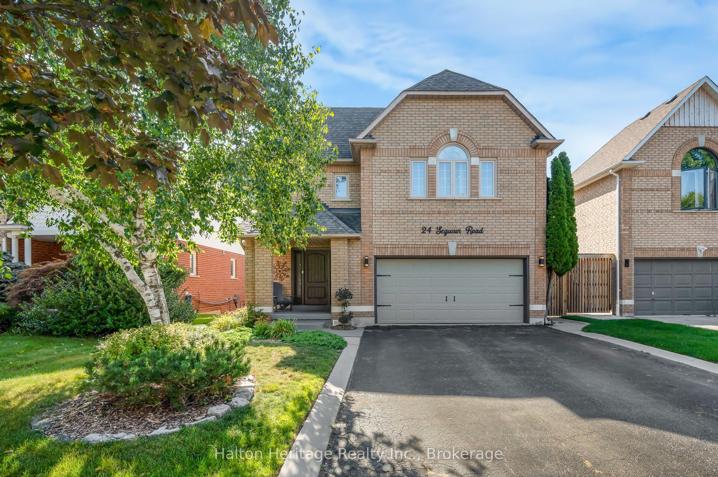 24 Segwun Road, Hamilton, On L8b 0k2